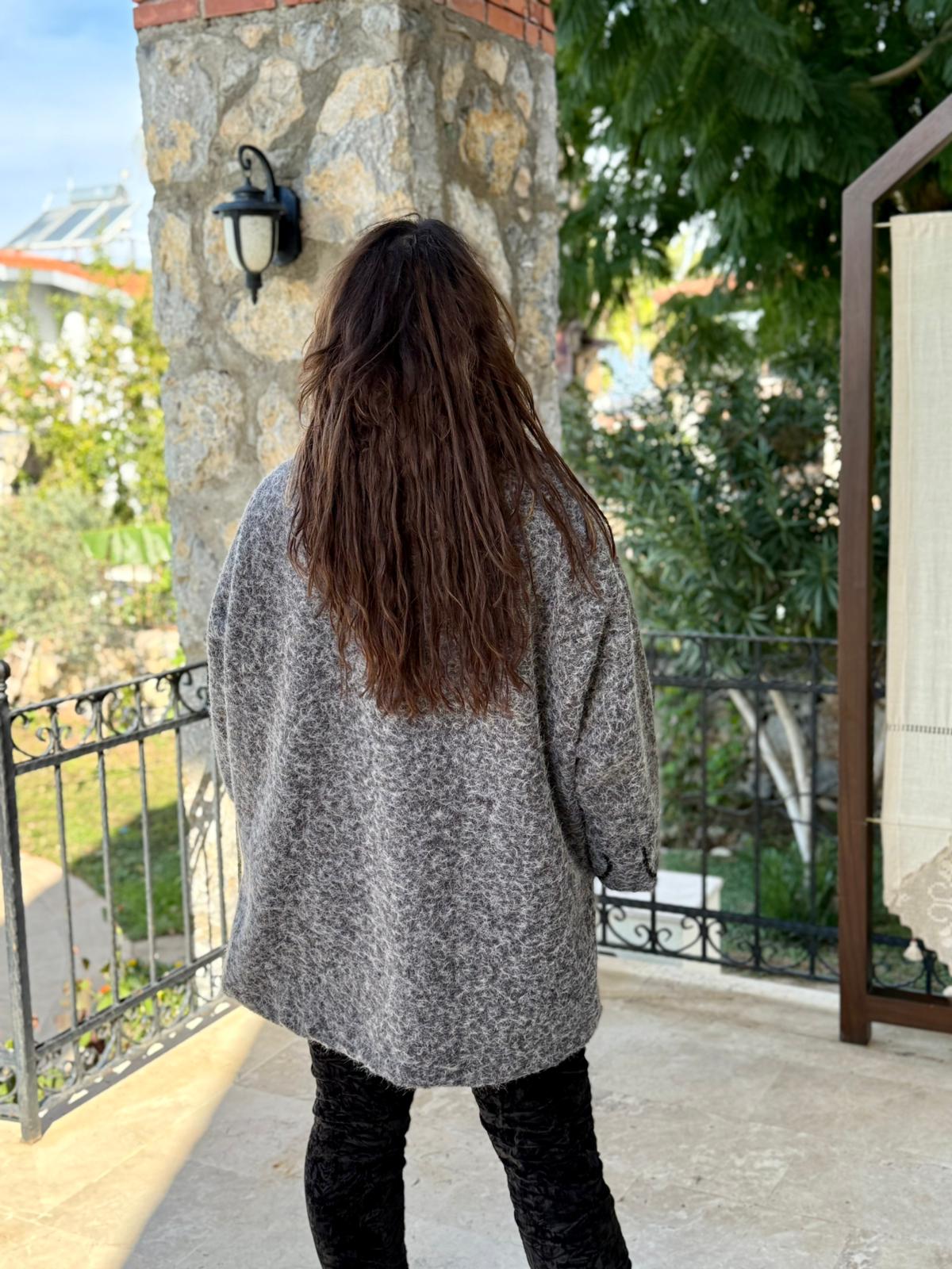 YG89052 Degaje Yaka Üstten Kapamalı Cepli İtalyan Keçe Kaban Gri