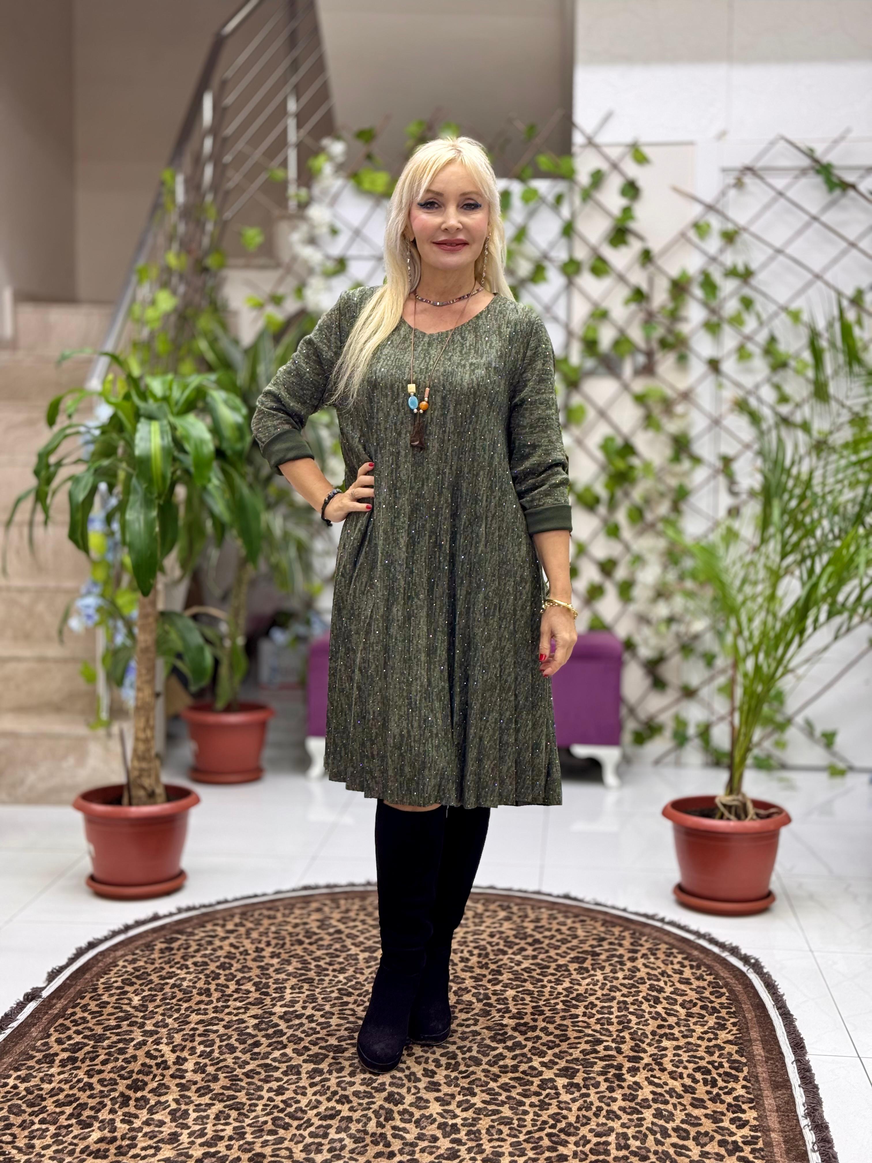 NC21419 Kolyeli Taşlı Pileli İtalyan Triko Elbise Haki