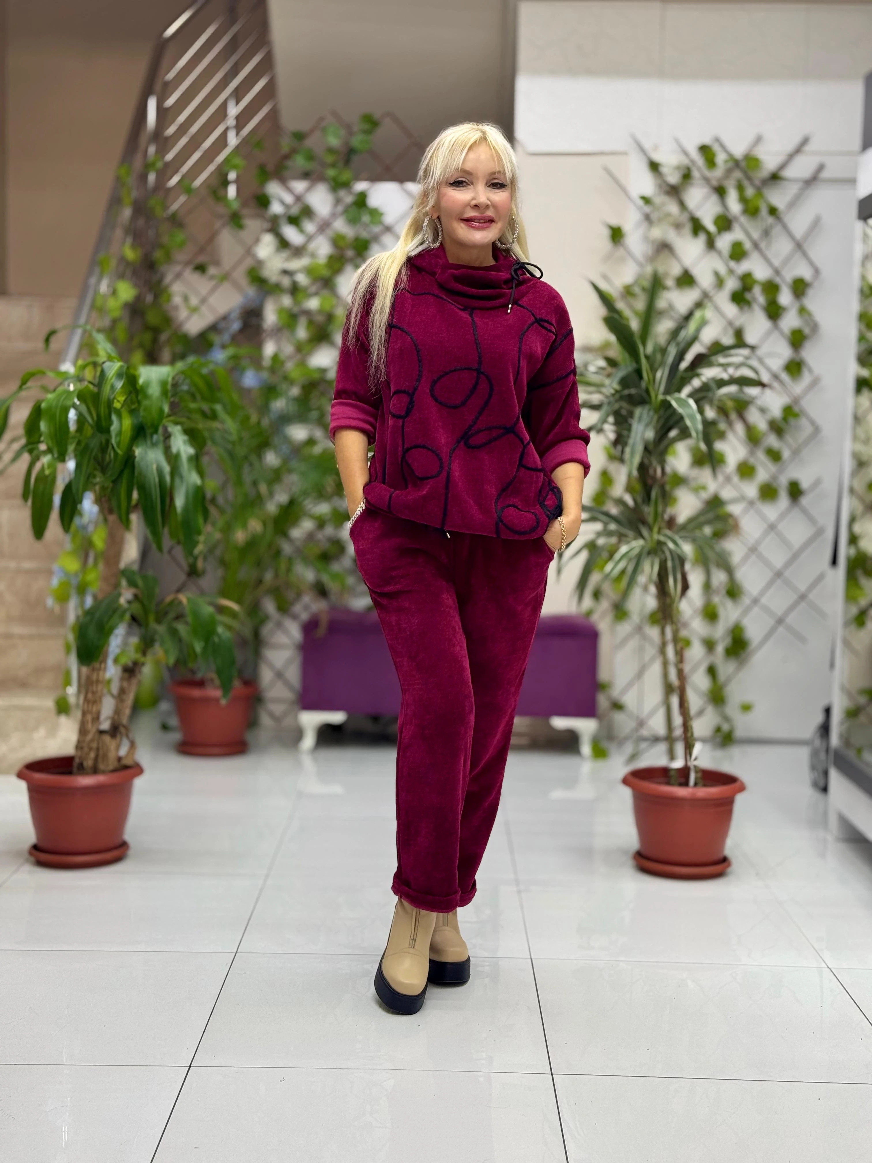 NC15531 İp Desenli Degaje Yaka İtalyan Kadife Takım Bordo