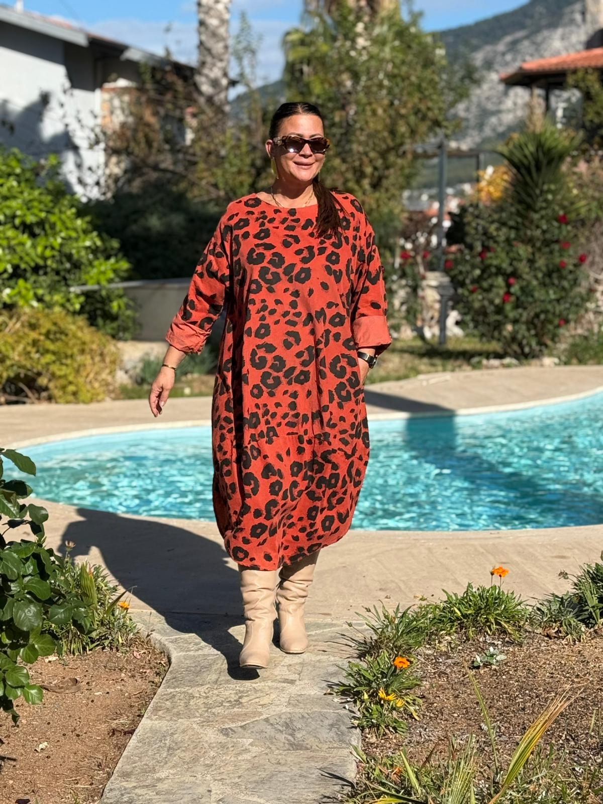 YG12231 Leopar Desenli İtalyan Kadife Elbise Kiremit