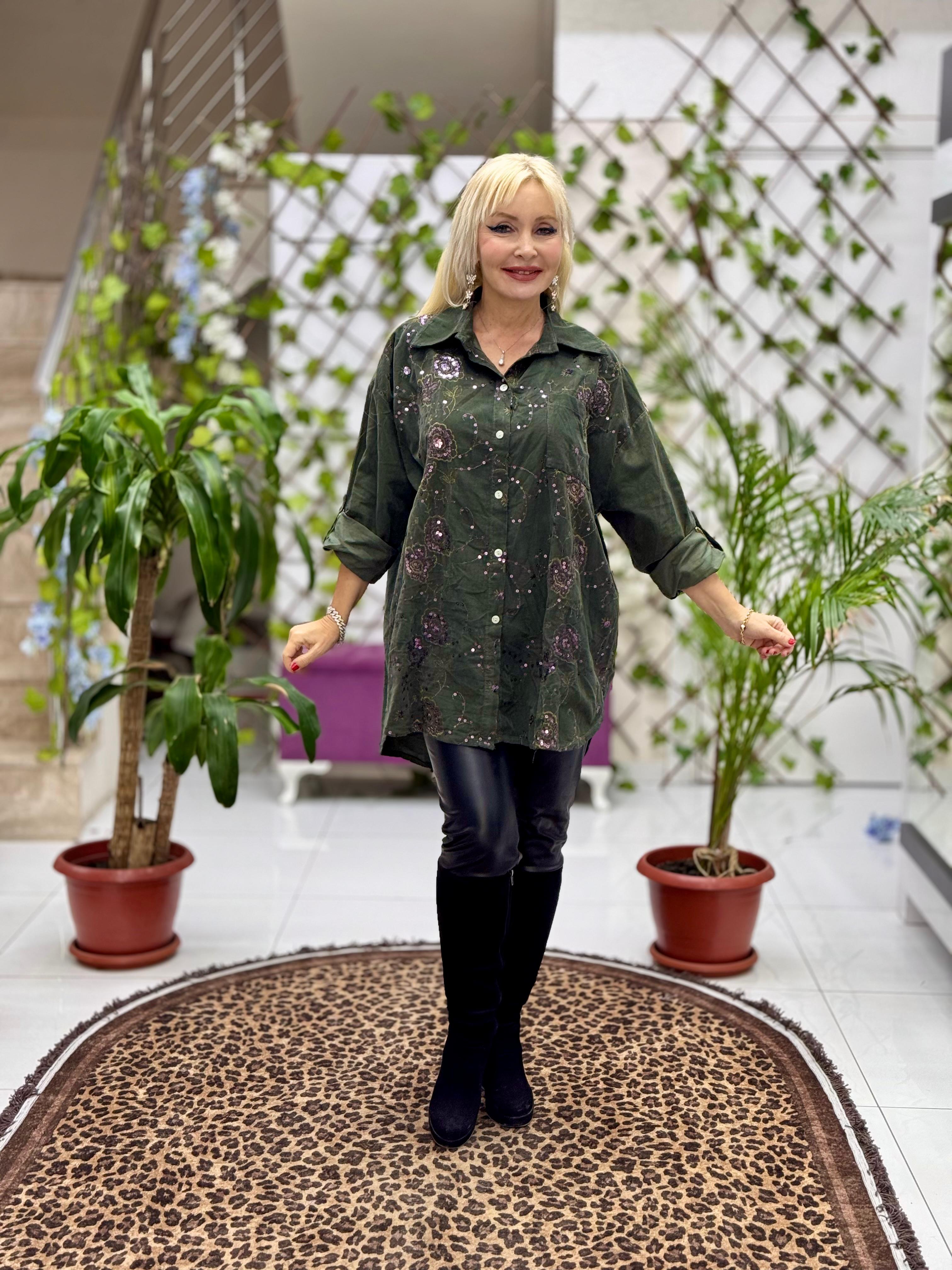 NC25199 Nakış Detaylı Pullu İtalyan Kadife Gömlek Haki