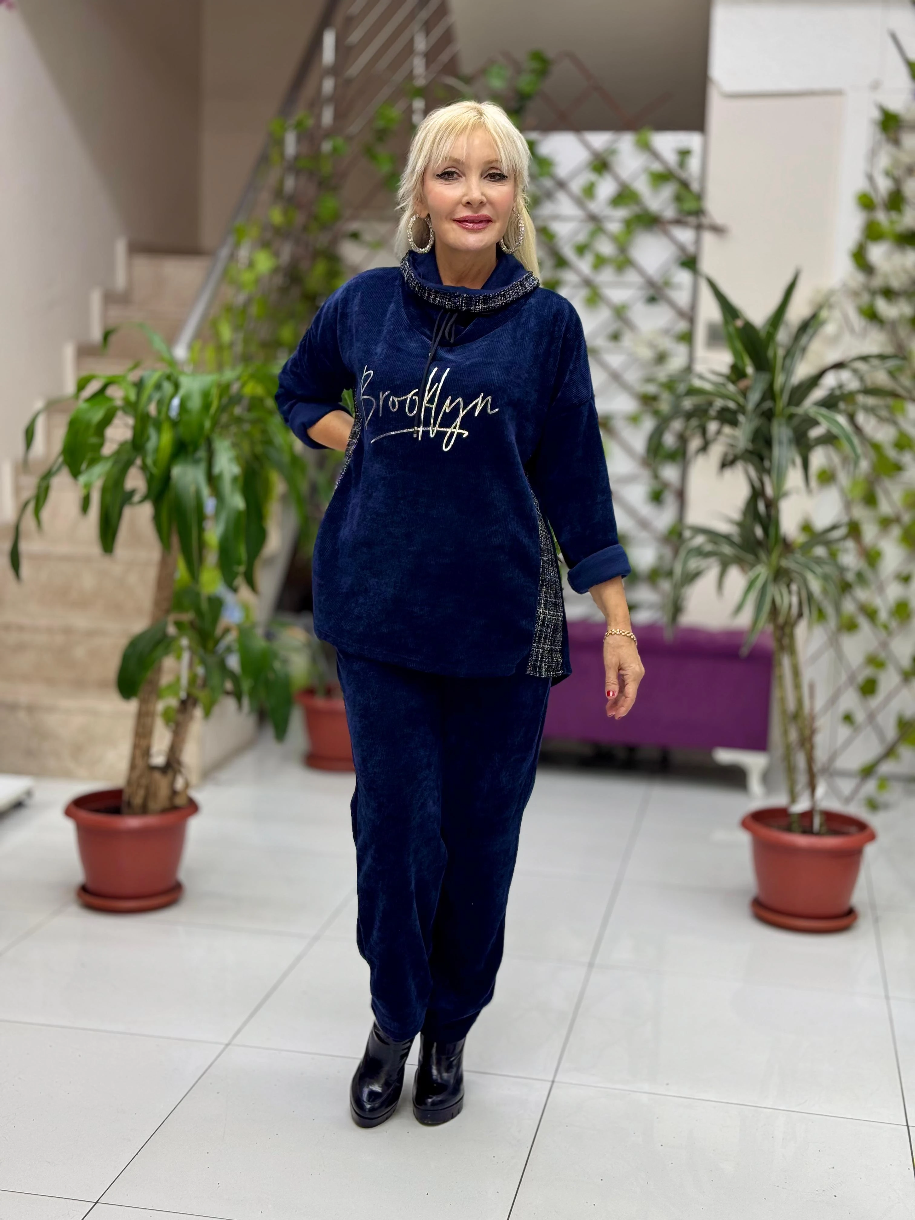 NC15495 Brooklyn Yazılı Degaje Yaka İtalyan Kadife Takım Lacivert