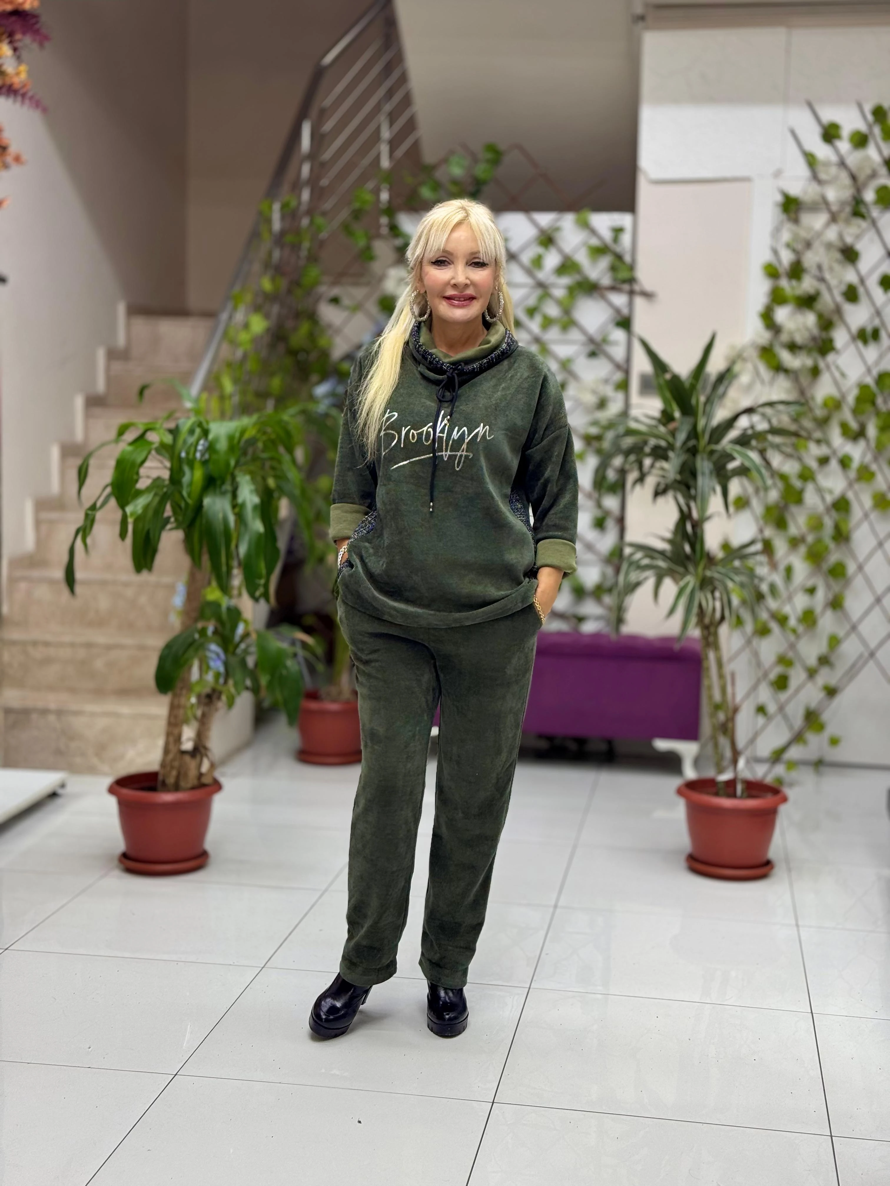 NC15495 Brooklyn Yazılı Degaje Yaka İtalyan Kadife Takım Haki