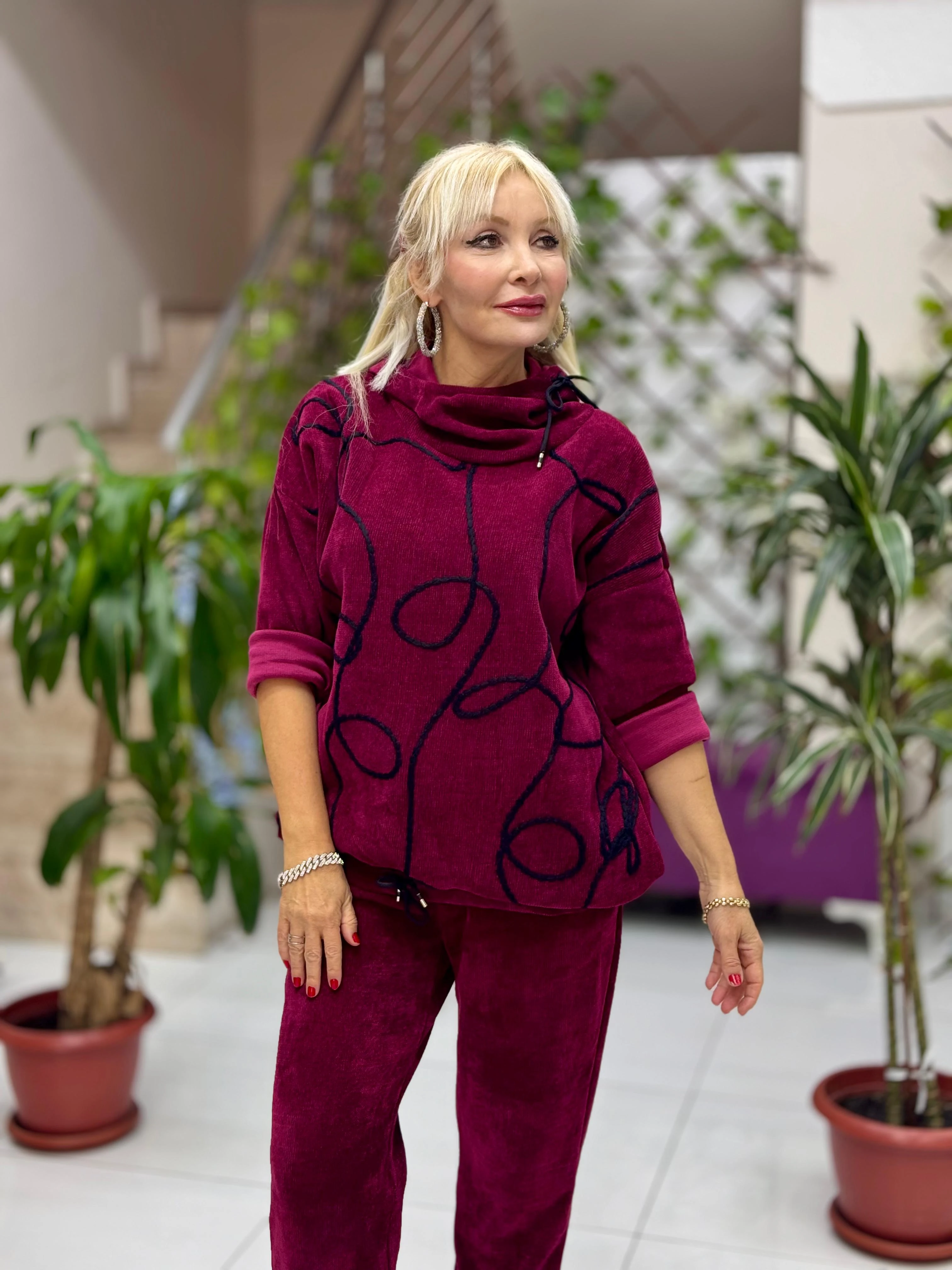 NC15531 İp Desenli Degaje Yaka İtalyan Kadife Takım Bordo