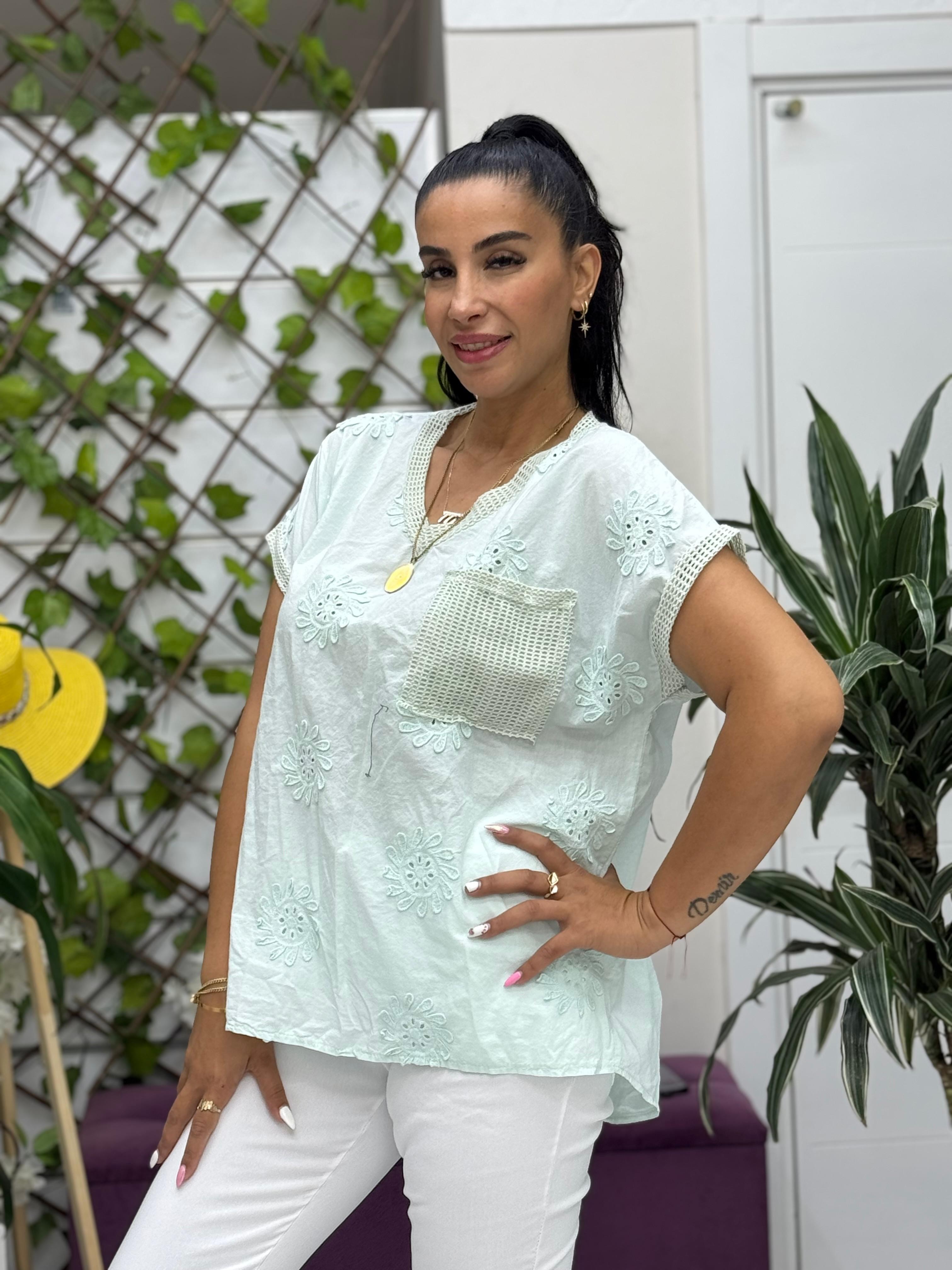 NC25043 İtalyan Nakışlı Cepli Coton Bluz Su Yeşili