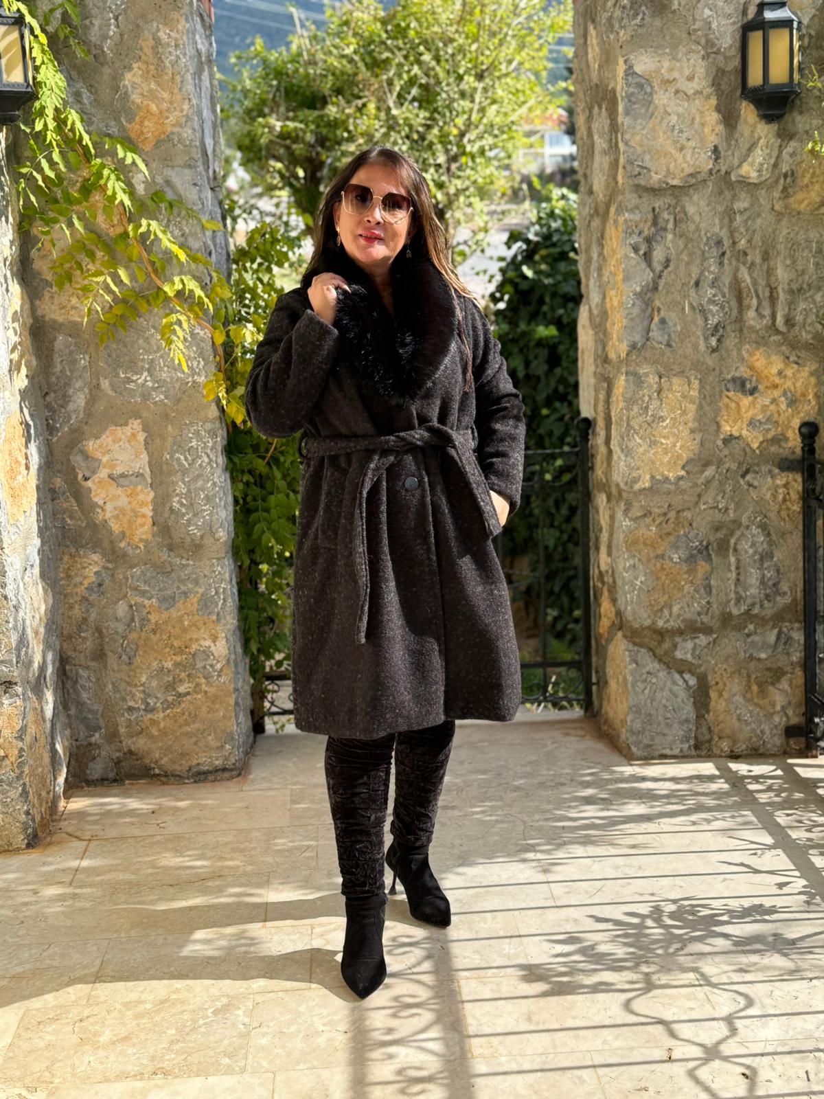 YG9220 Kürklü Bağlamalı İtalyan Keçe Kaban Siyah