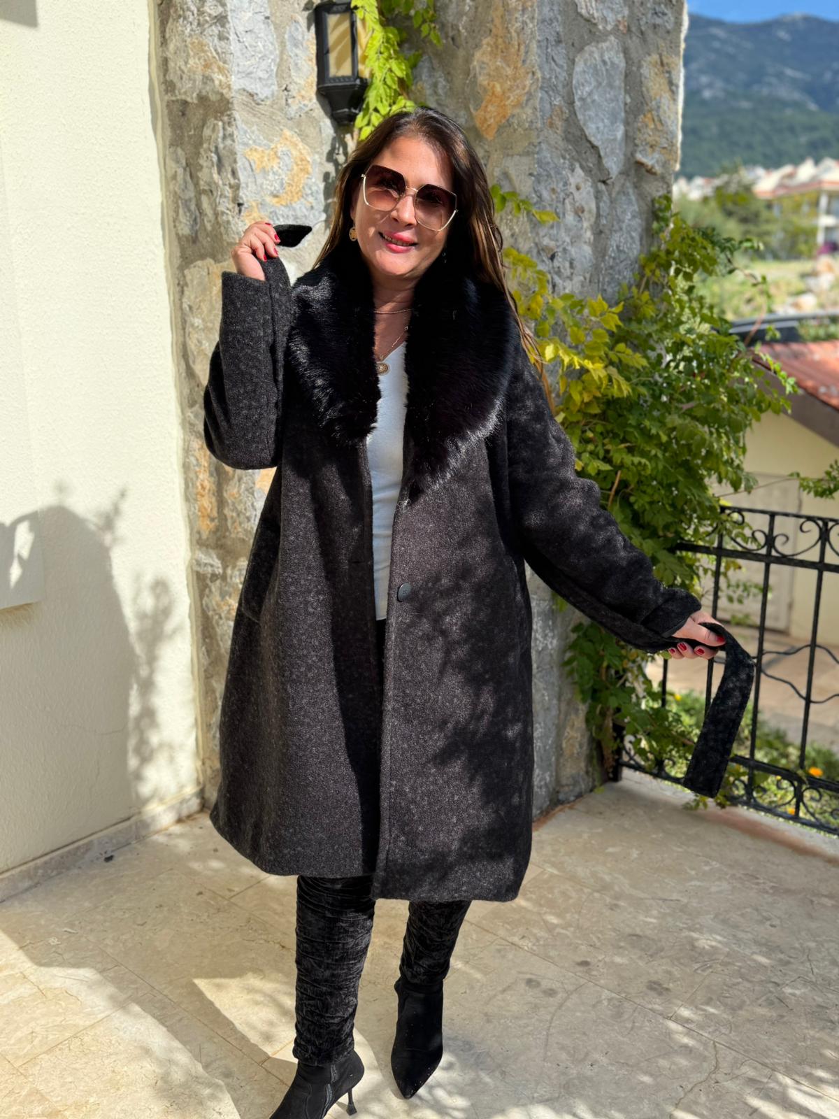 YG9220 Kürklü Bağlamalı İtalyan Keçe Kaban Siyah