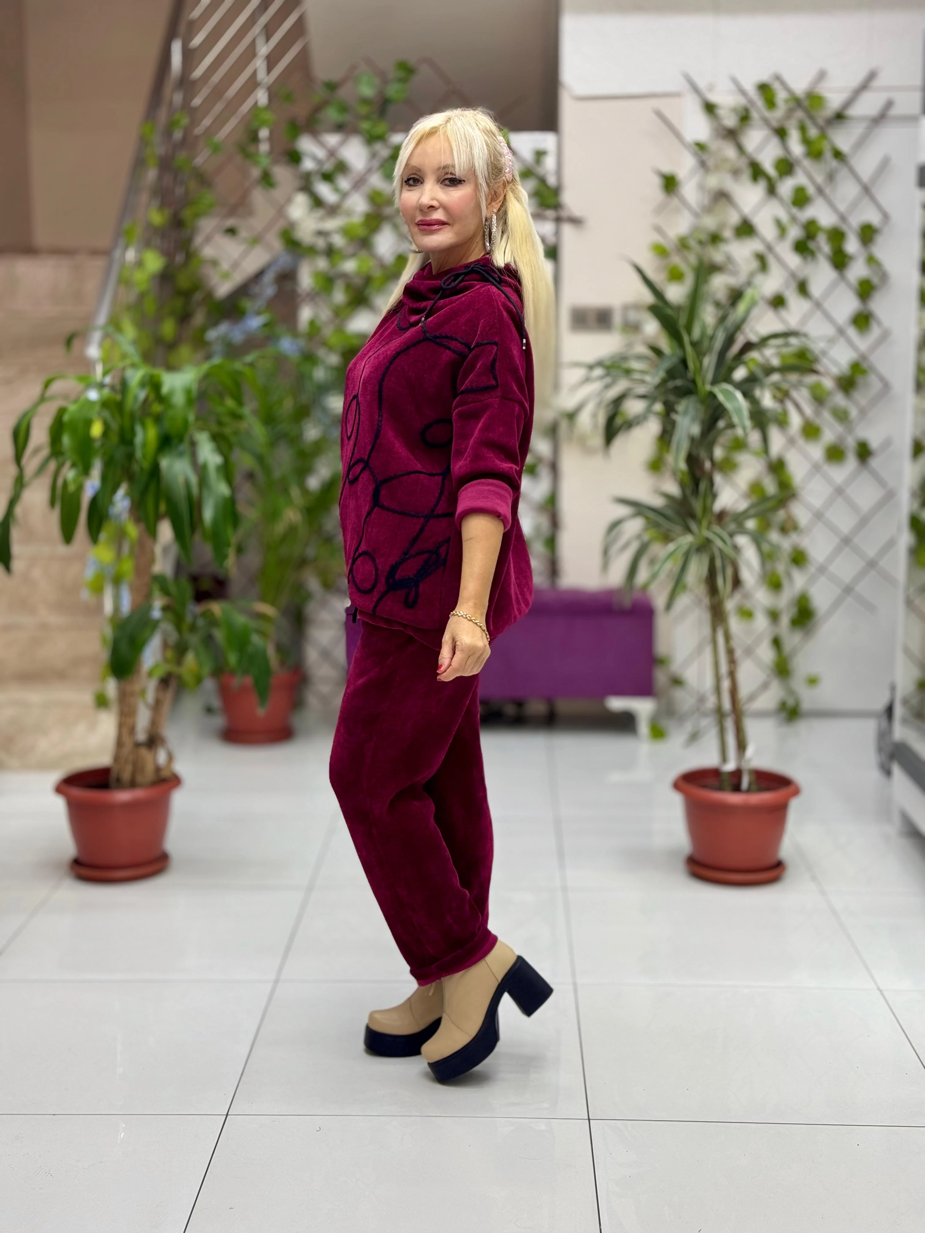 NC15531 İp Desenli Degaje Yaka İtalyan Kadife Takım Bordo