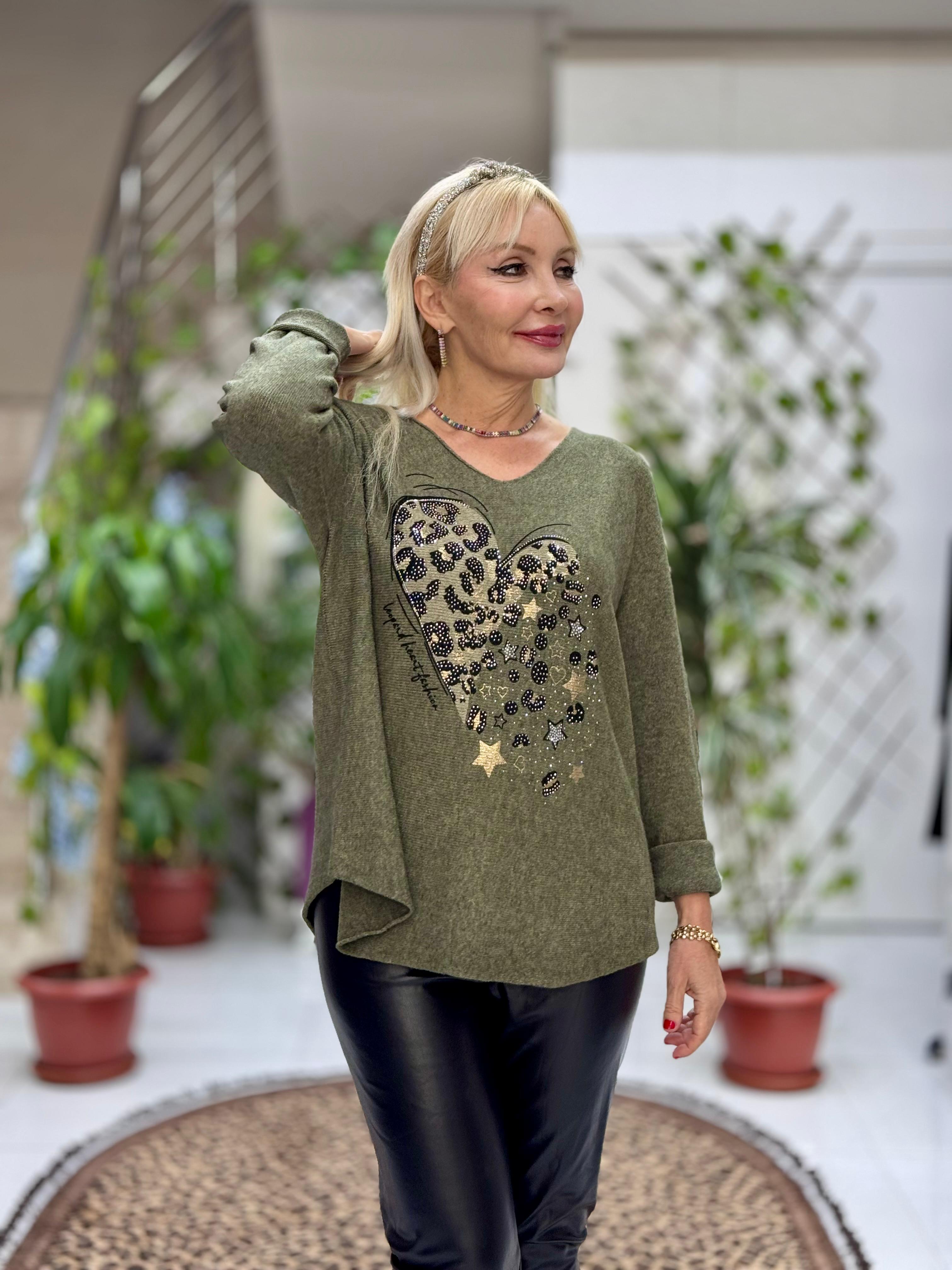 YG8023 Kalp Desenli Taşlı İtalyan Triko Bluz Yeşil