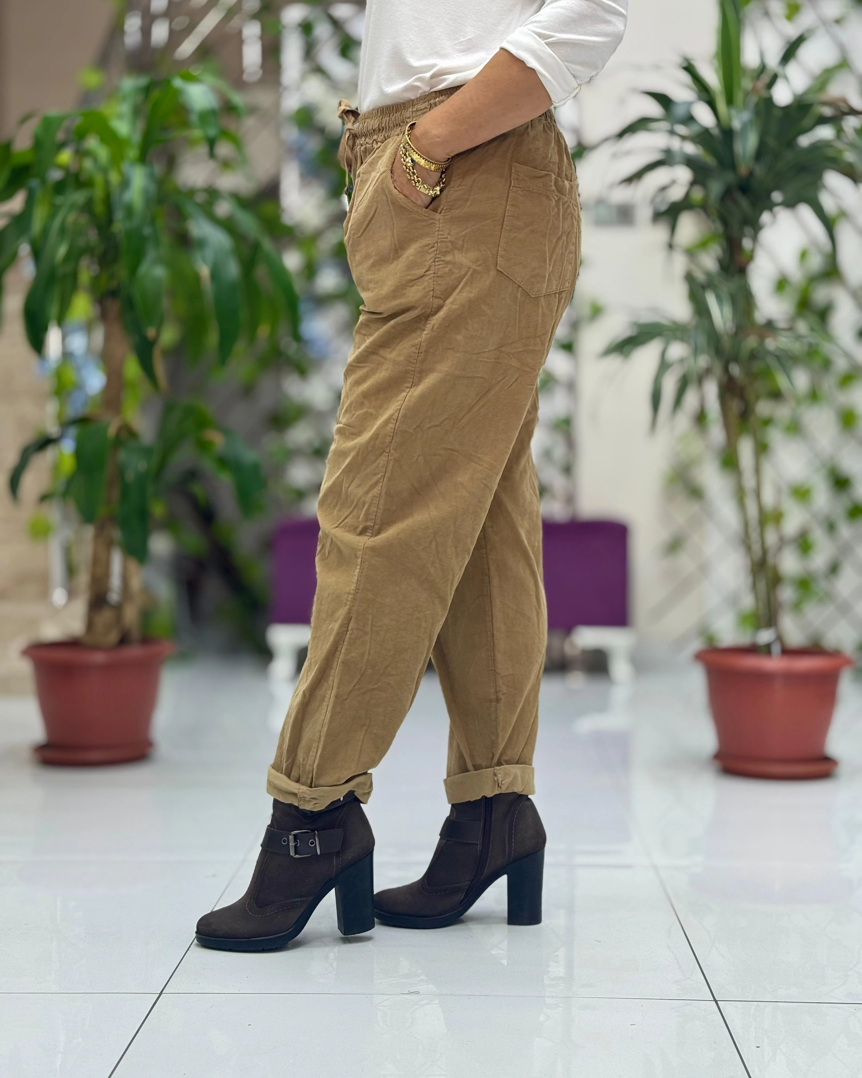 YG3005 Beli Bağcıklı İtalyan Kadife Pantolon Camel