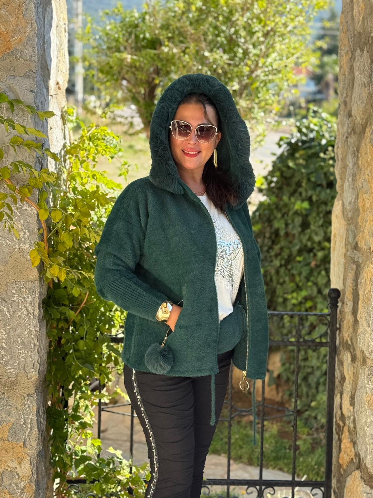 PT10670 Kapüşonlu Cebi Fermuarlı Ponponlu İtalyan Angora Kaban Acıyeşil