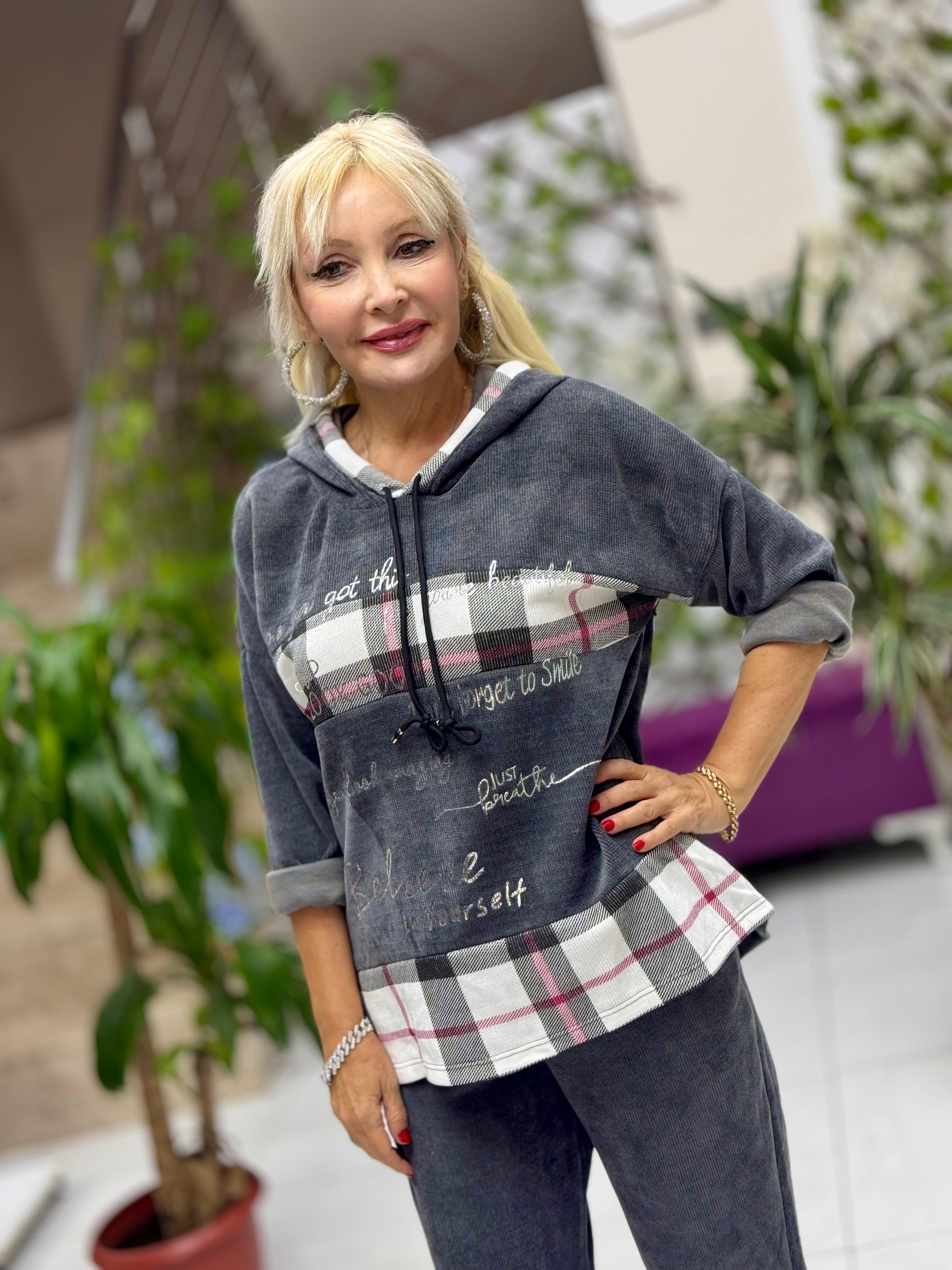 NC15502 Ekose Desenli Kapişonlu İtalyan Kadife Takım Gri