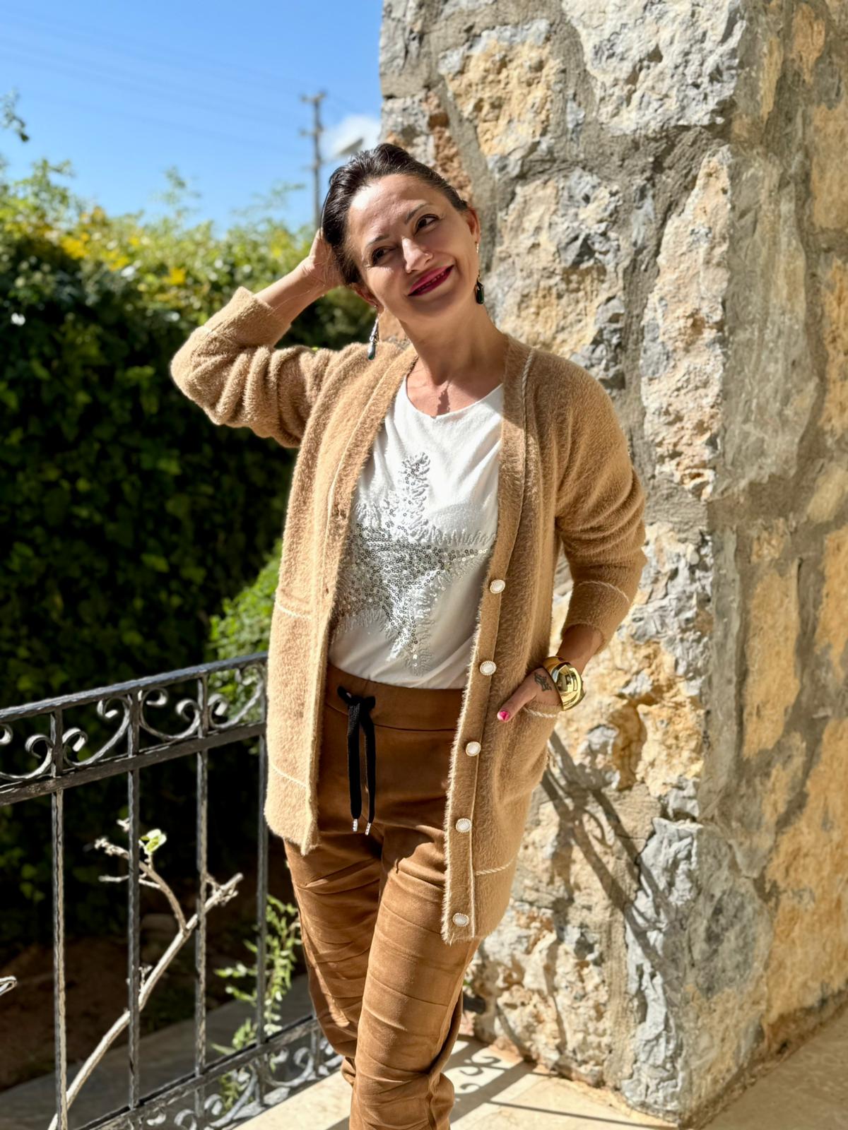 NC1067 Düğmeli İşlemeli Yün Hırka Camel