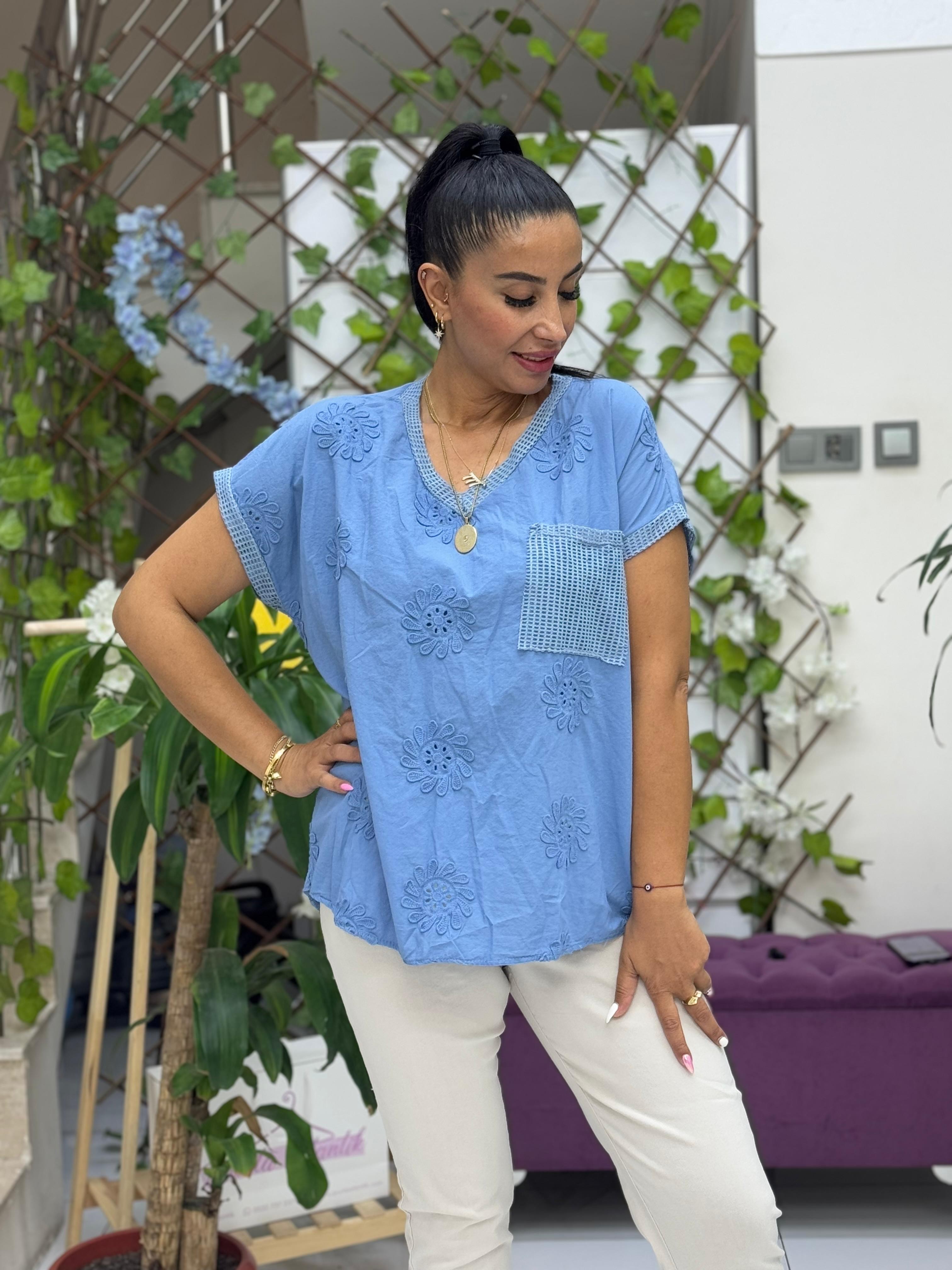 NC25043 İtalyan Nakışlı Cepli Coton Bluz Mavi