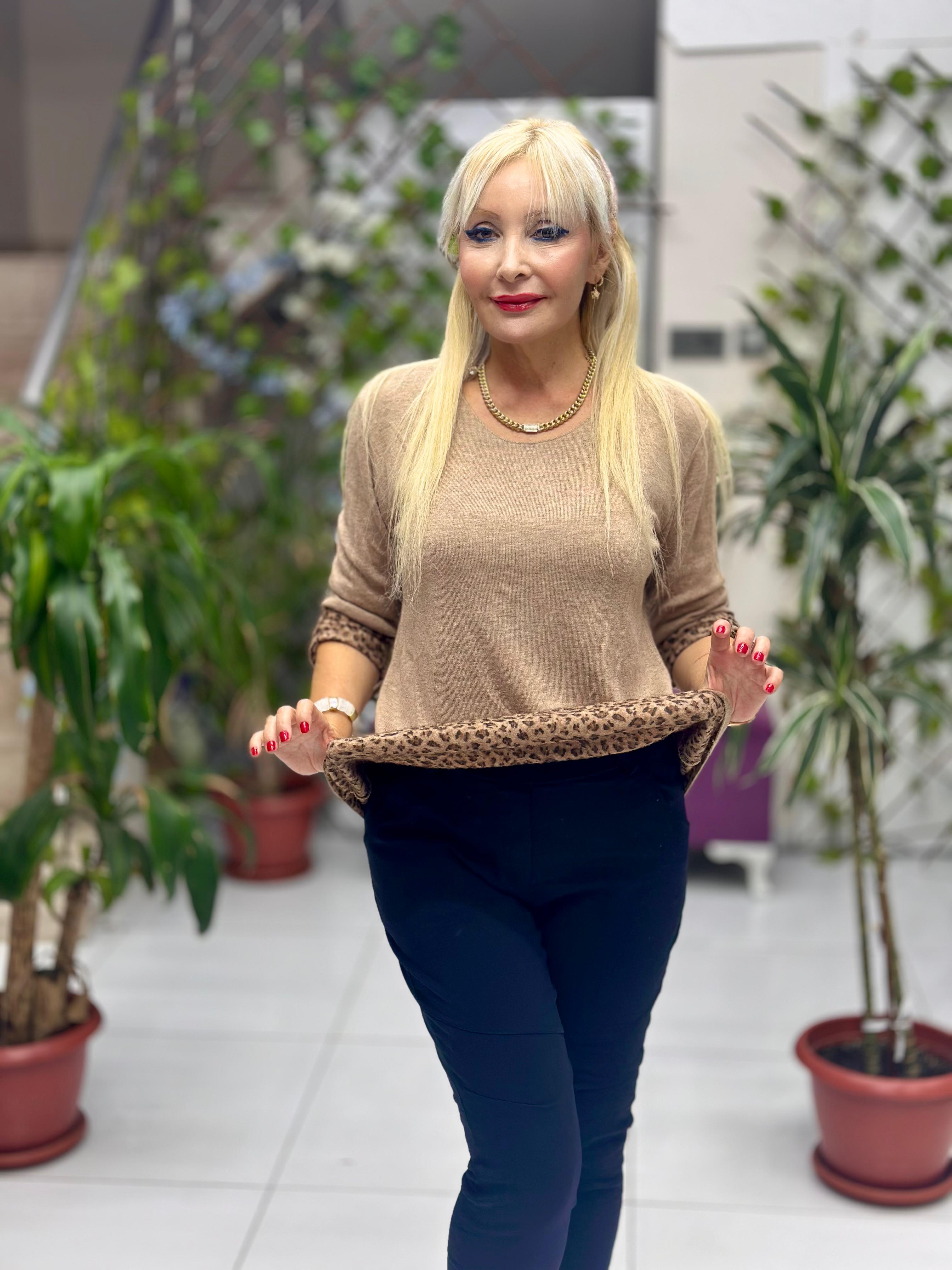 NC218181 İçi Leoparlı Yuvarlak Yaka Triko Büyük Kalıp Bluz Camel