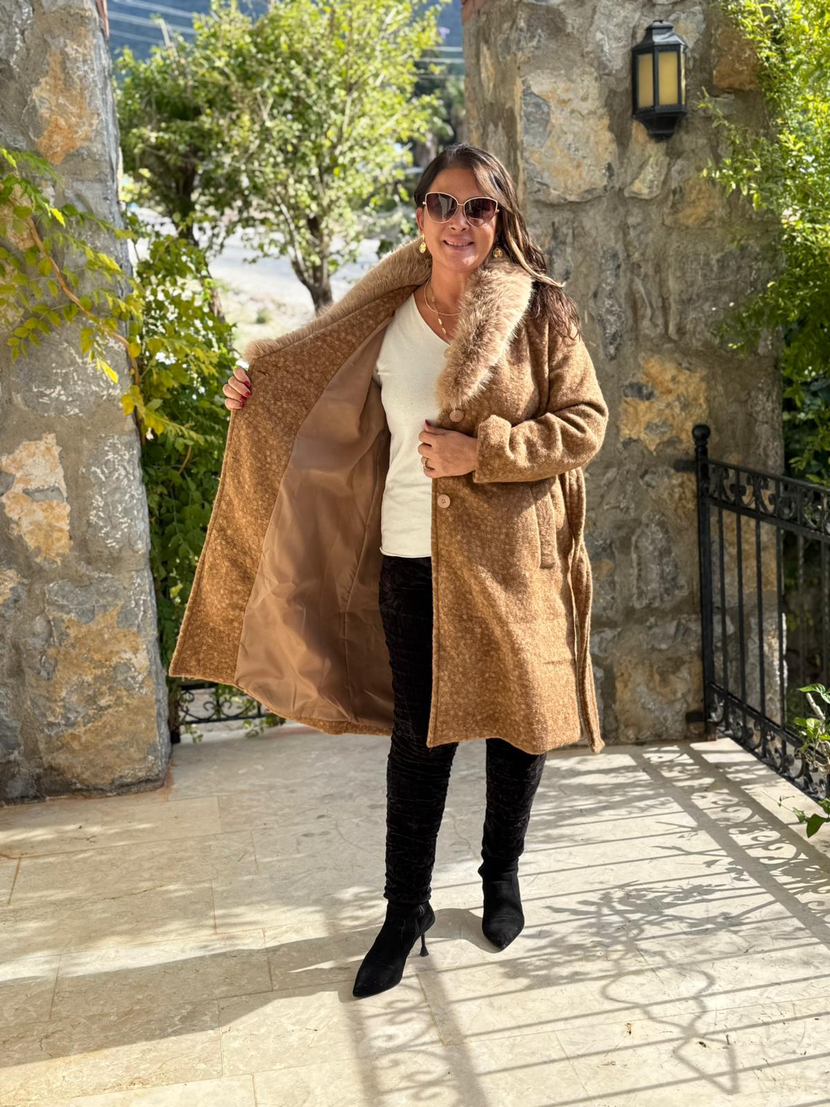 YG9220 Kürklü Bağlamalı İtalyan Keçe Kaban Camel