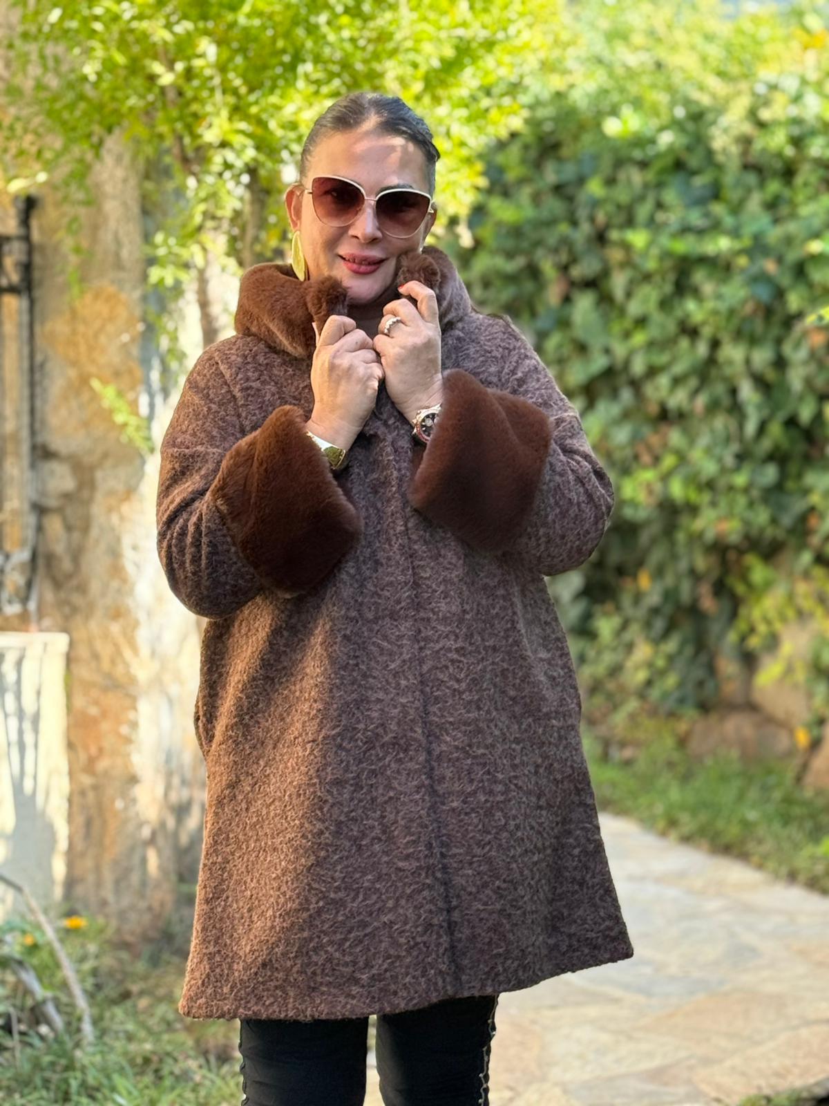 N2238 Abrigo Napa Leopardo Cremallera Negro