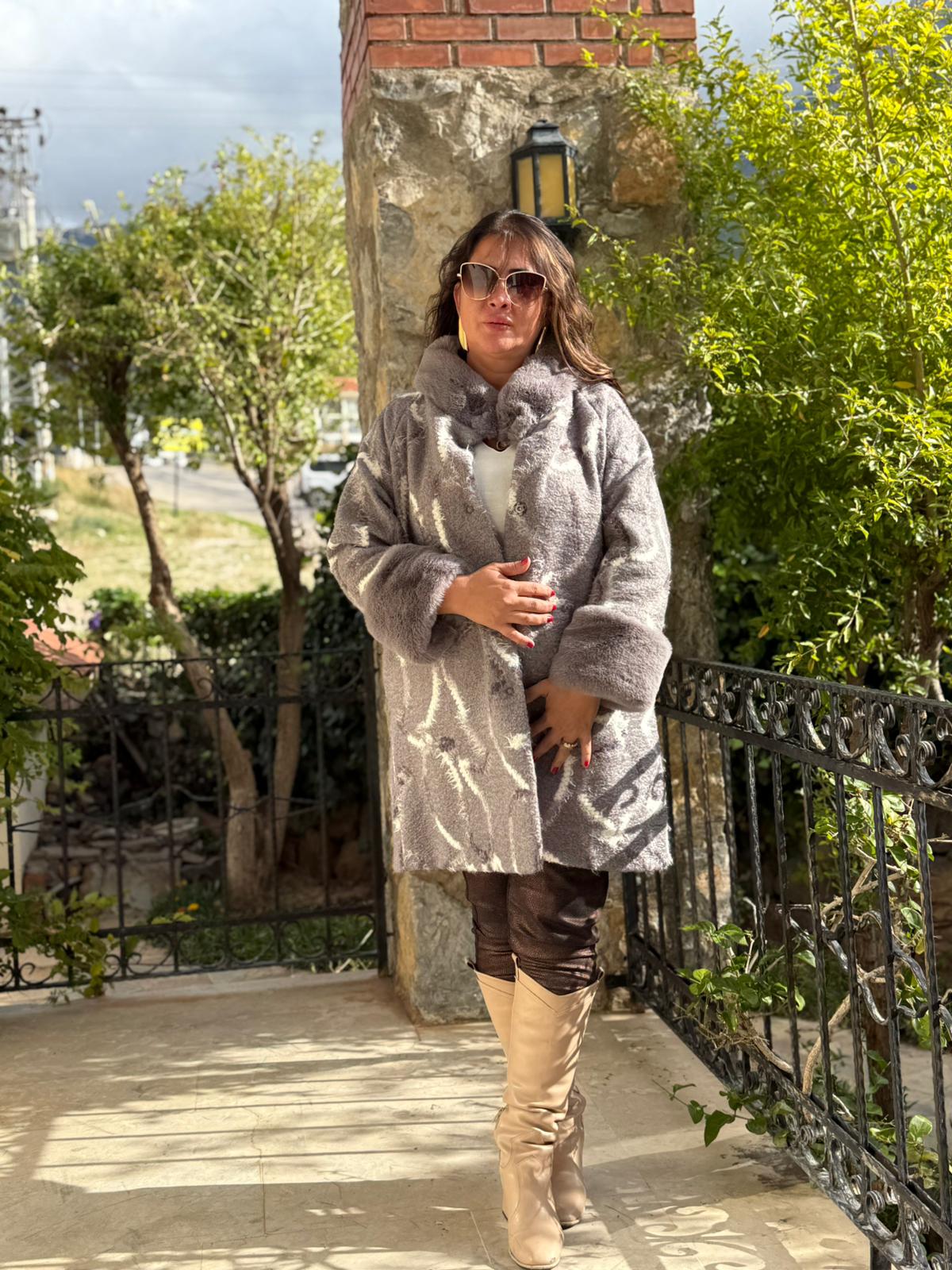 N2238 Abrigo Napa Leopardo Cremallera Negro