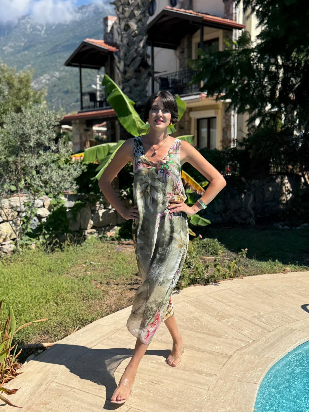 YG20641 İtalyan Çiçekli Askılı İpek Elbise Haki