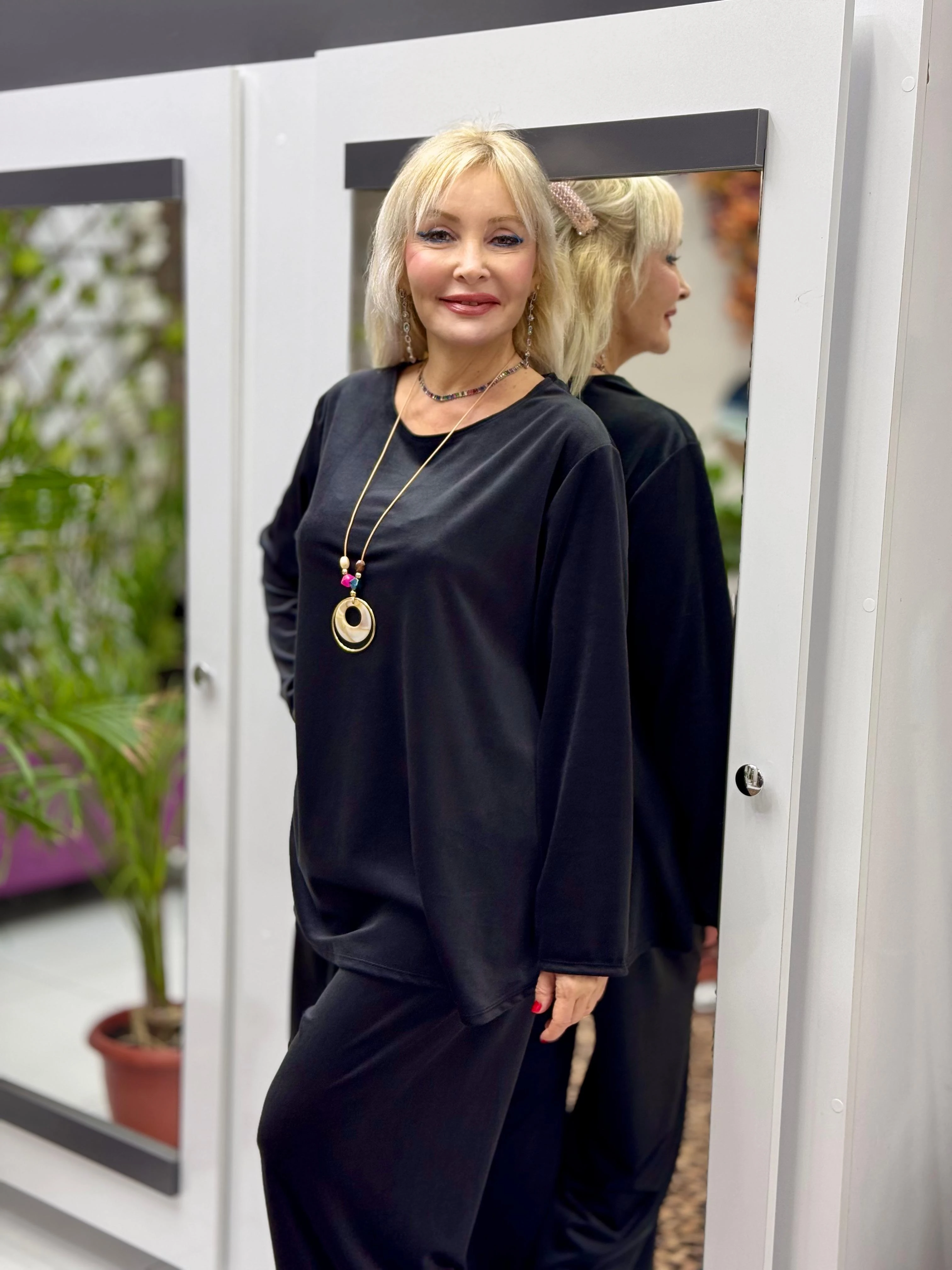 YG2404 Kolyeli Basic Fitilsiz İtalyan Kadife Takım Siyah