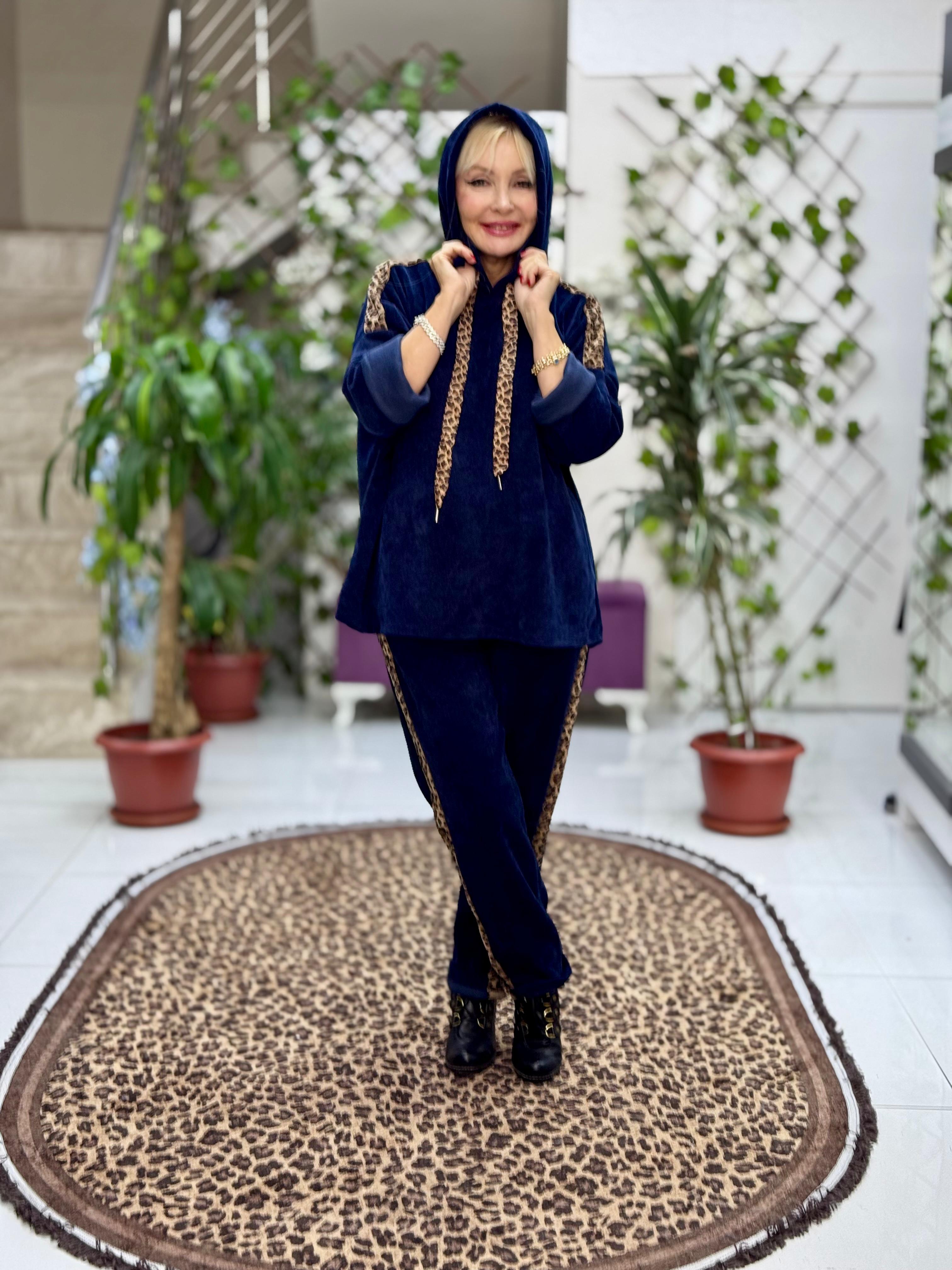 NC24145 İtalyan Kapişonlu Leopar detaylı Kadife Takım Lacivert