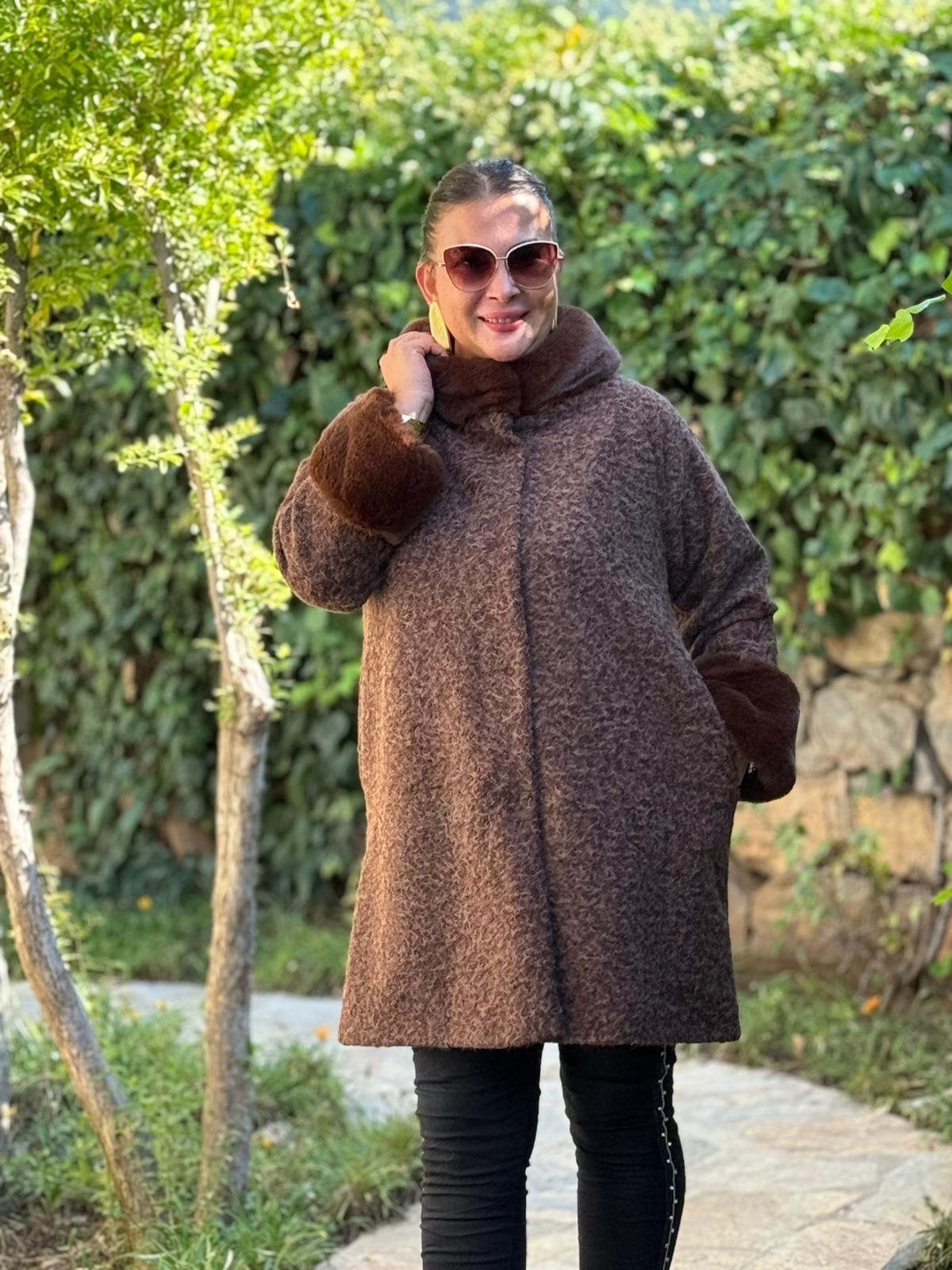 N2238 Abrigo Napa Leopardo Cremallera Negro