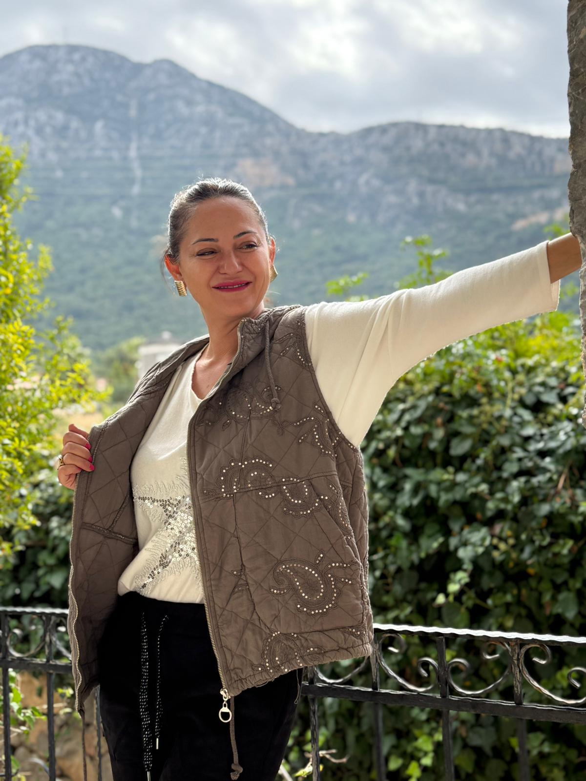 NC65588 Şal Desen Pullu Kapitone İtalyan Yelek Vizon