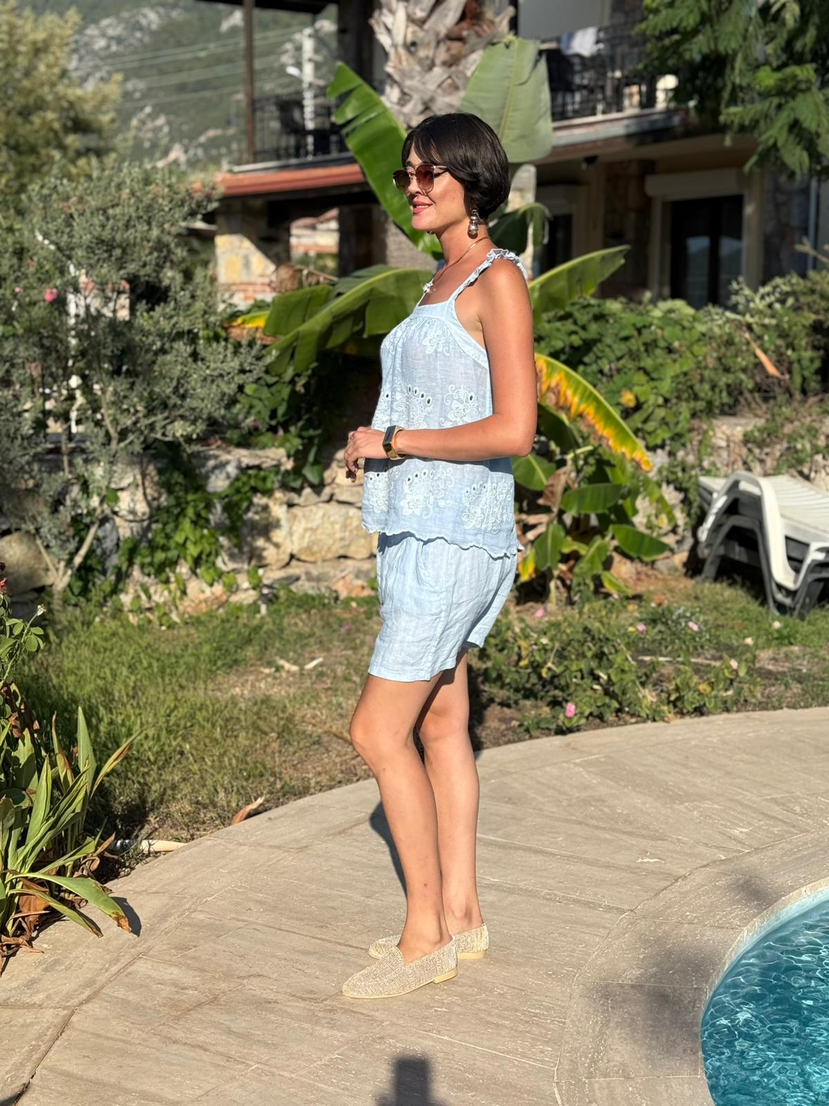 N10661 Traje Italiano Lino Ciruela