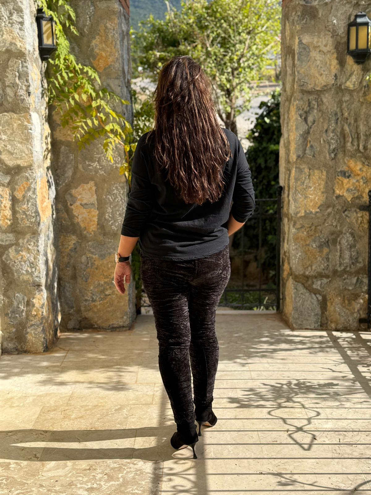 YG42030 Kalp Desenli Pullu İtalyan Triko Bluz Siyah