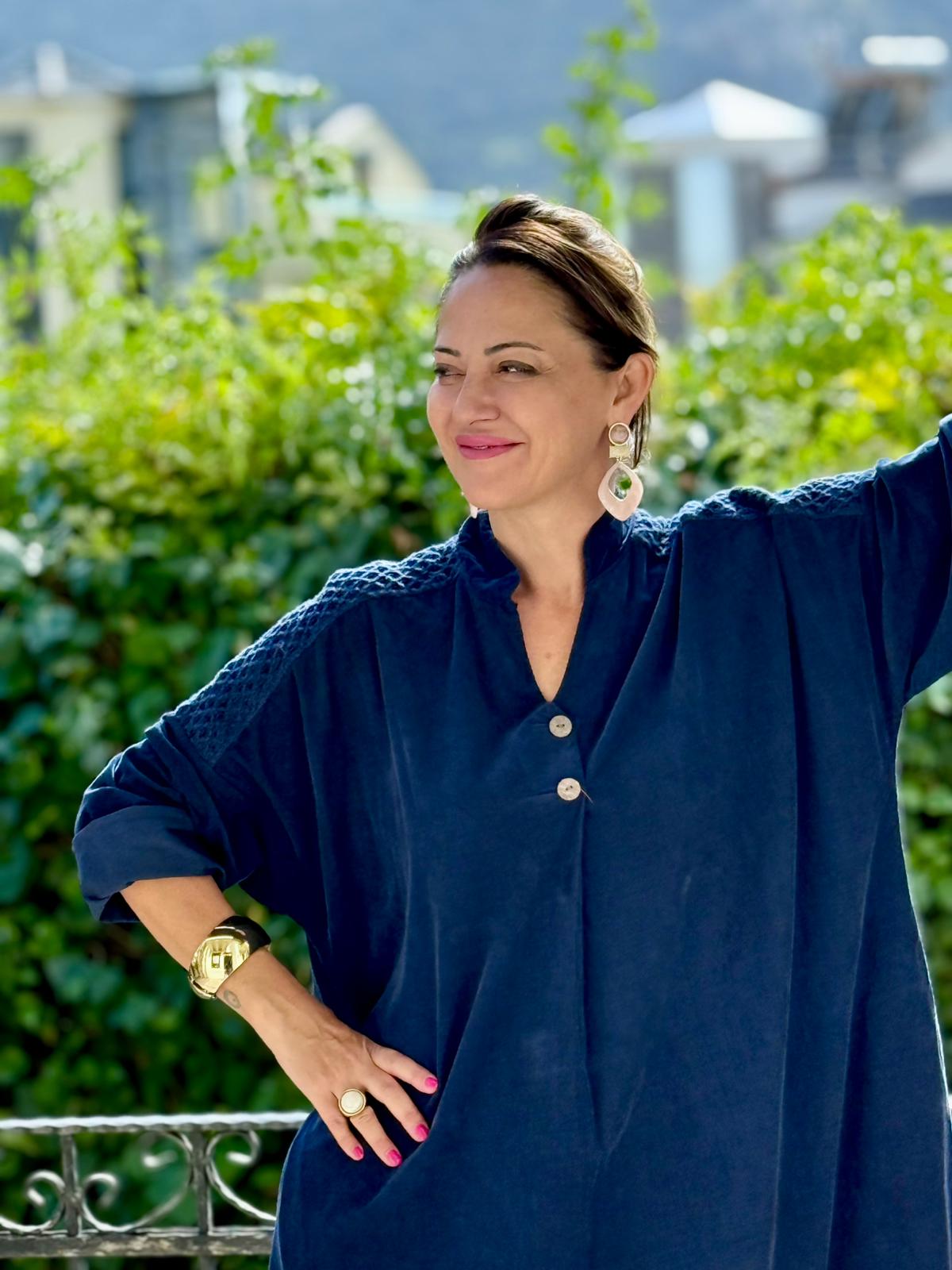 YG11383 Omuz Güpürlü Çiçekli İtalyan Kadife Elbise Lacivert