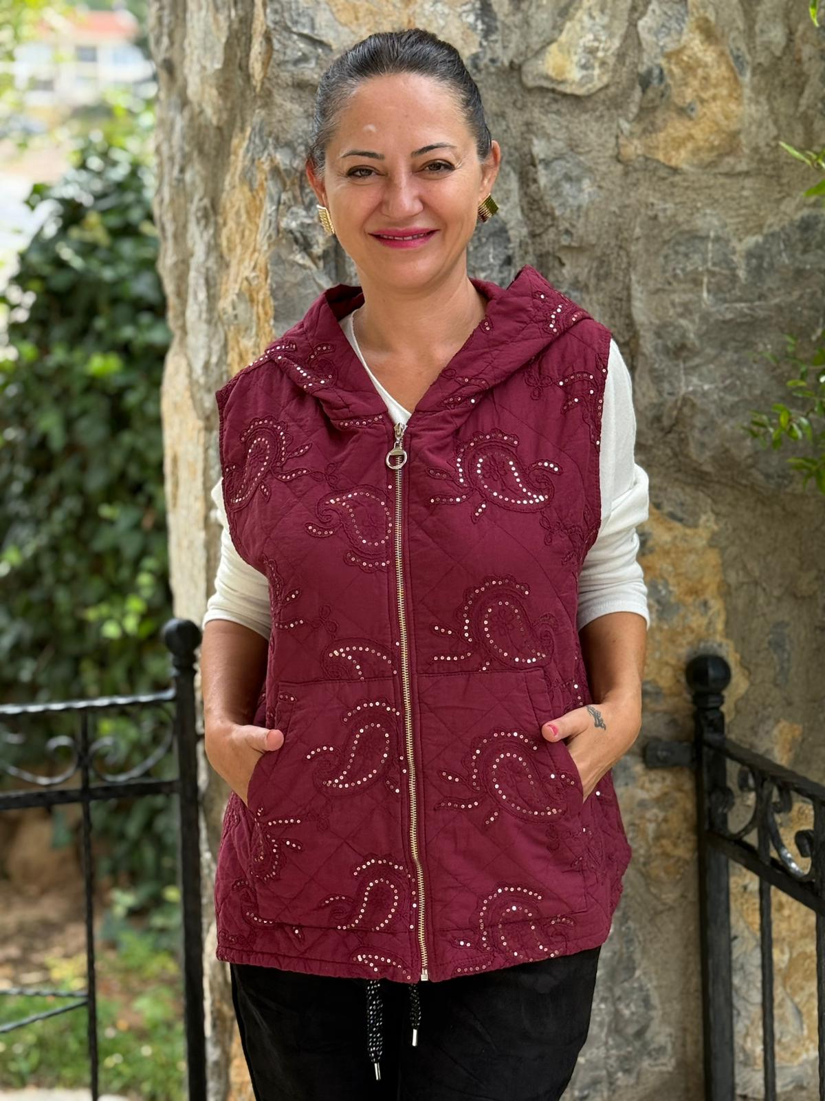 NC65588 Şal Desen Pullu Kapitone İtalyan Yelek Vişne