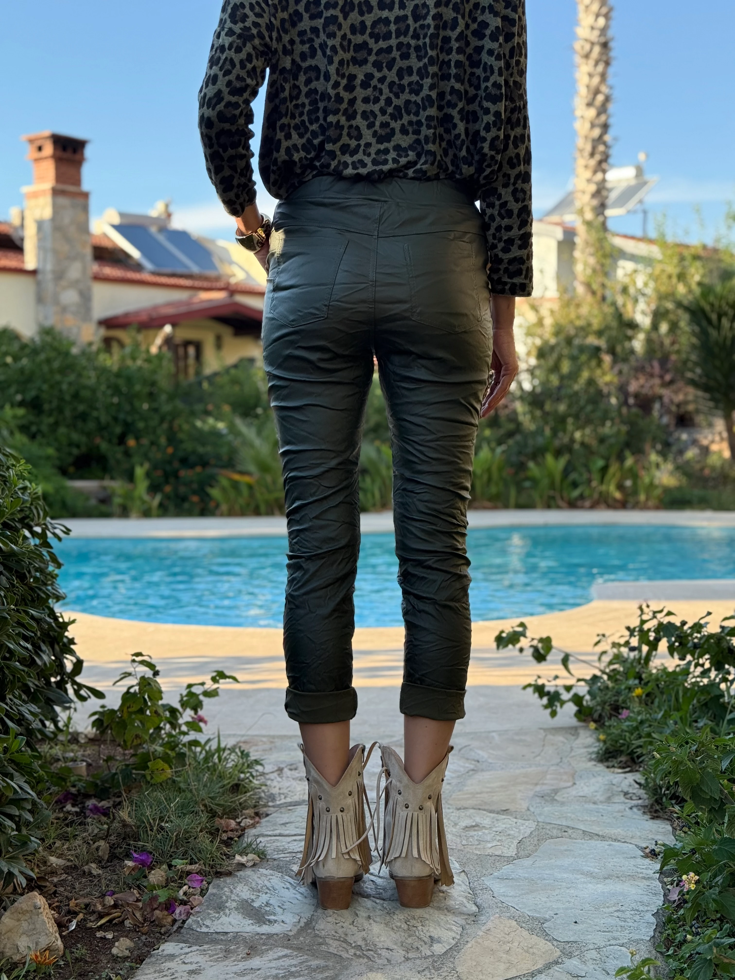 NC21970 İtalyan Yanlar Leopar Detay Zımbalı Deri Pantolon Haki