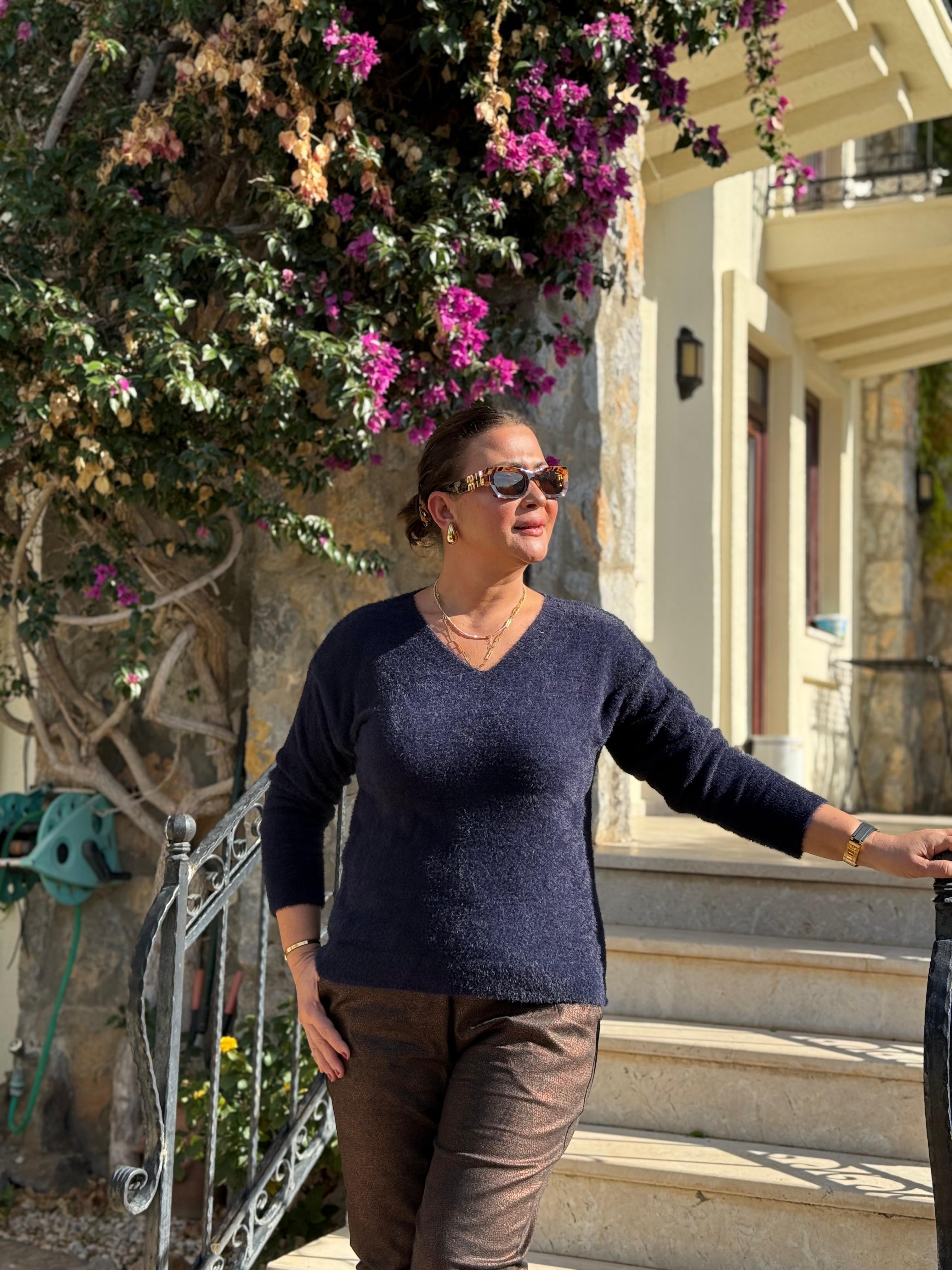 YG24029 İtalyan V Yaka Peluş Angora Kazak Lacivert