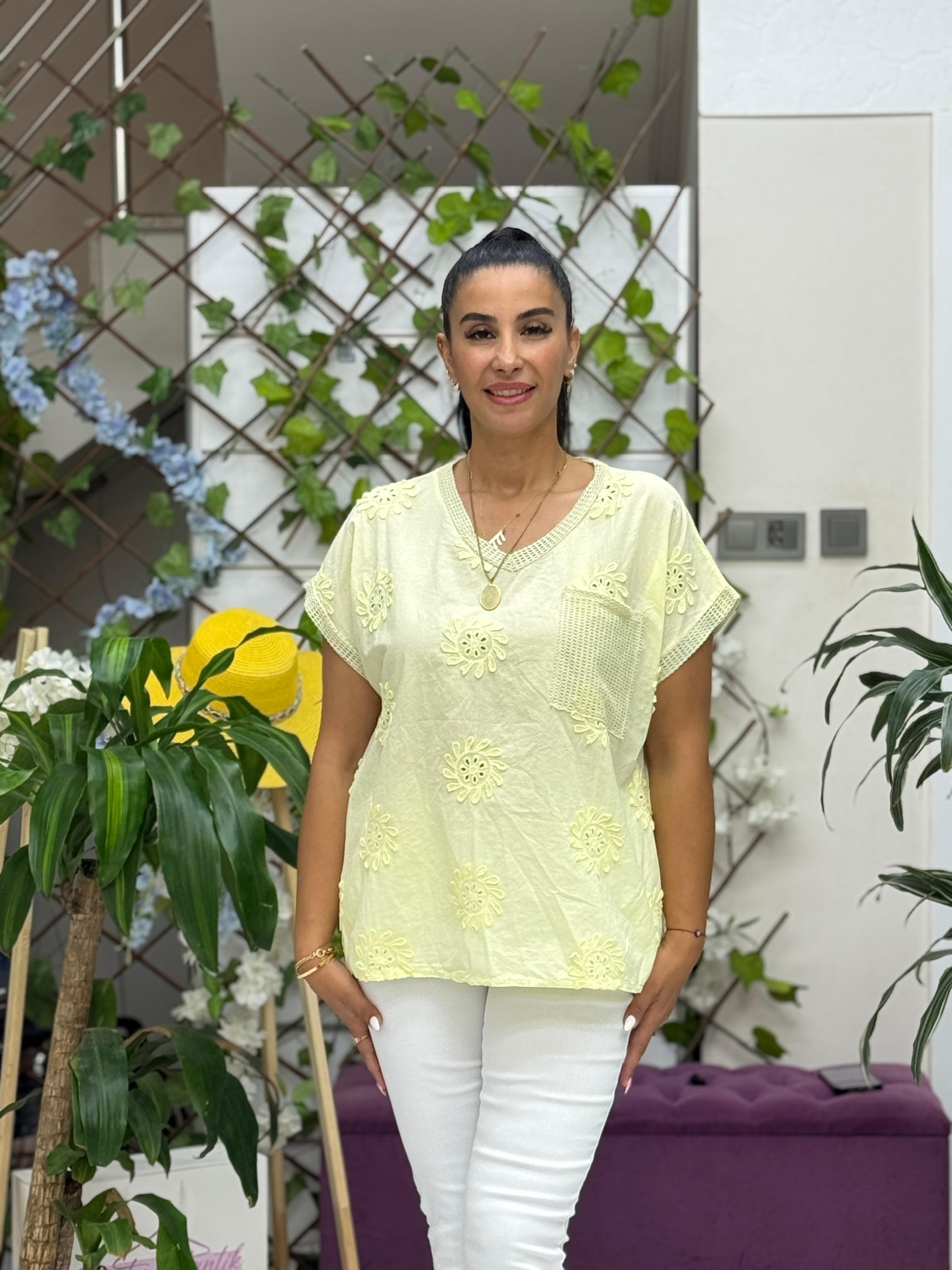 NC25043 İtalyan Nakışlı Cepli Coton Bluz Sarı