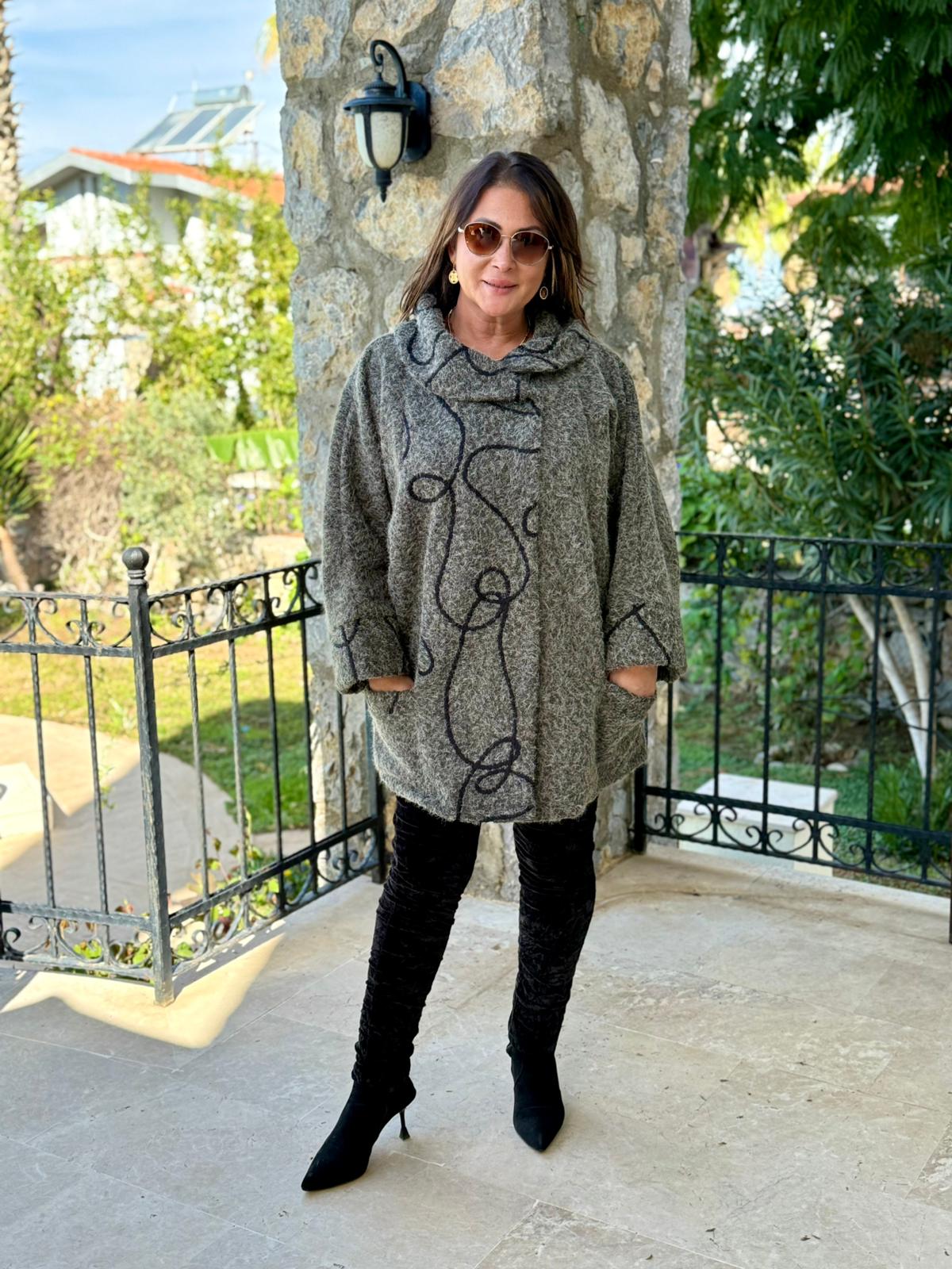 YG89052 Degaje Yaka Üstten Kapamalı Cepli İtalyan Keçe Kaban Yeşil