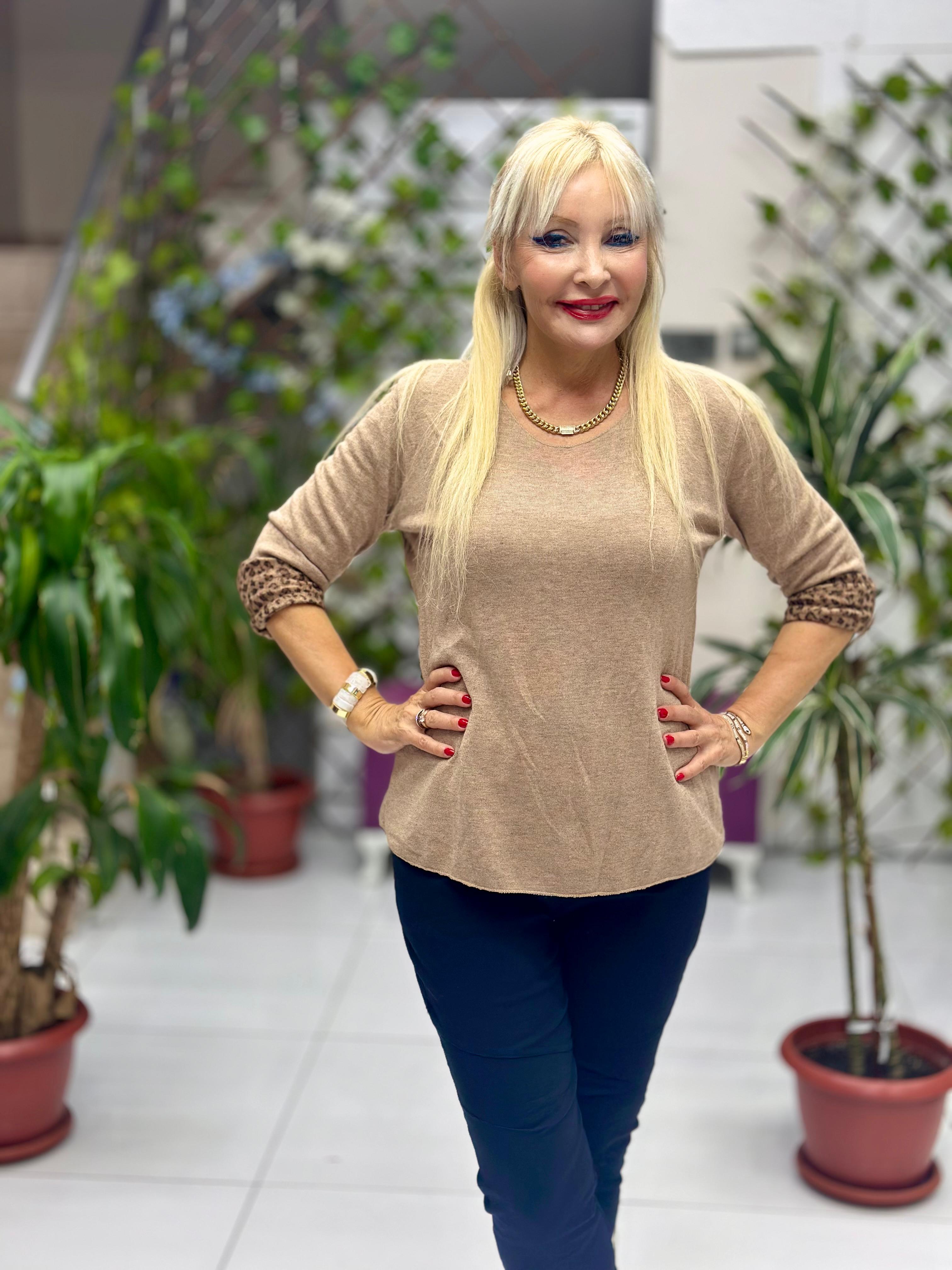 NC218181 İçi Leoparlı Yuvarlak Yaka Triko Büyük Kalıp Bluz Camel