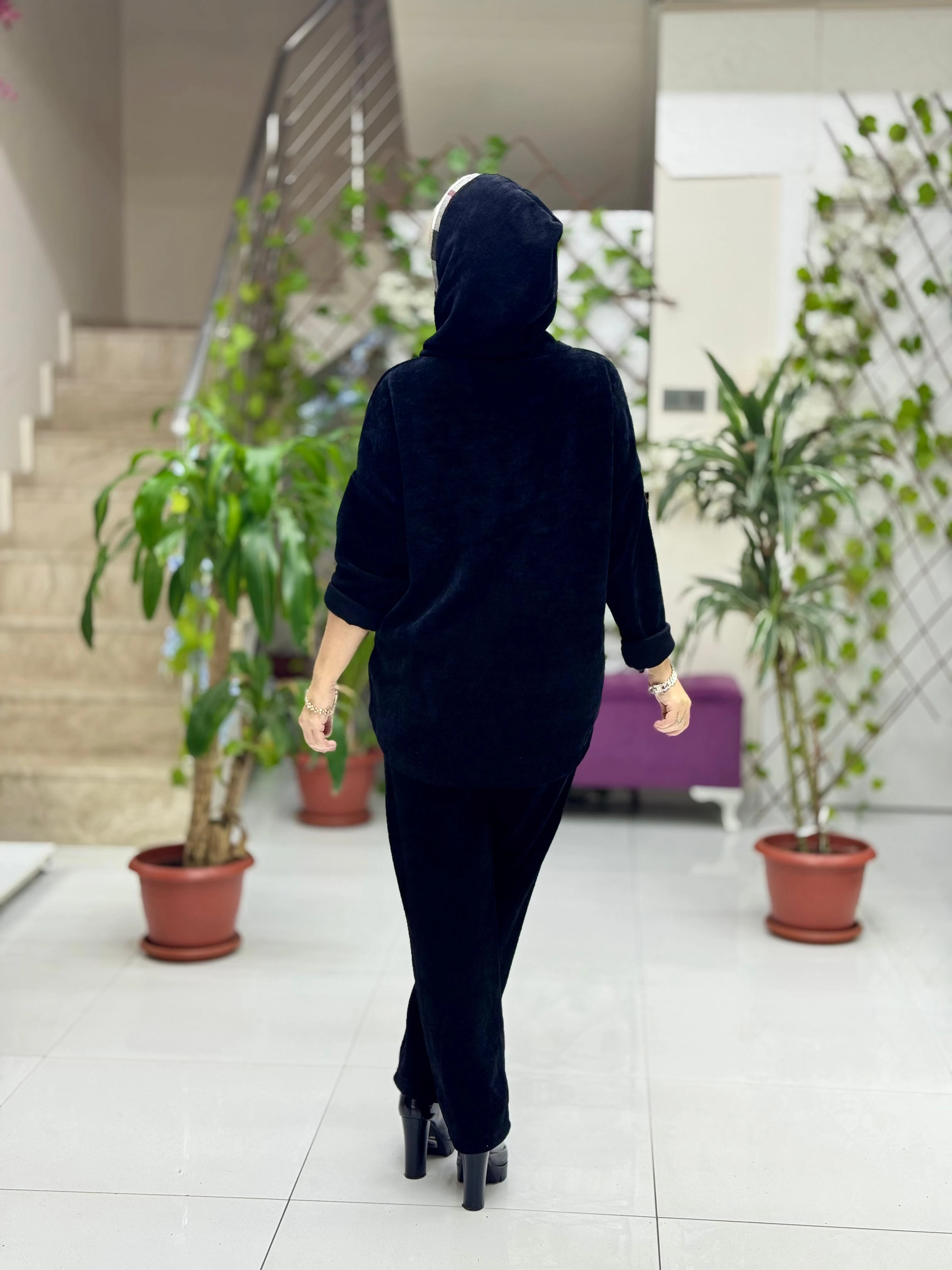 NC15502 Ekose Desenli Kapişonlu İtalyan Kadife Takım Siyah