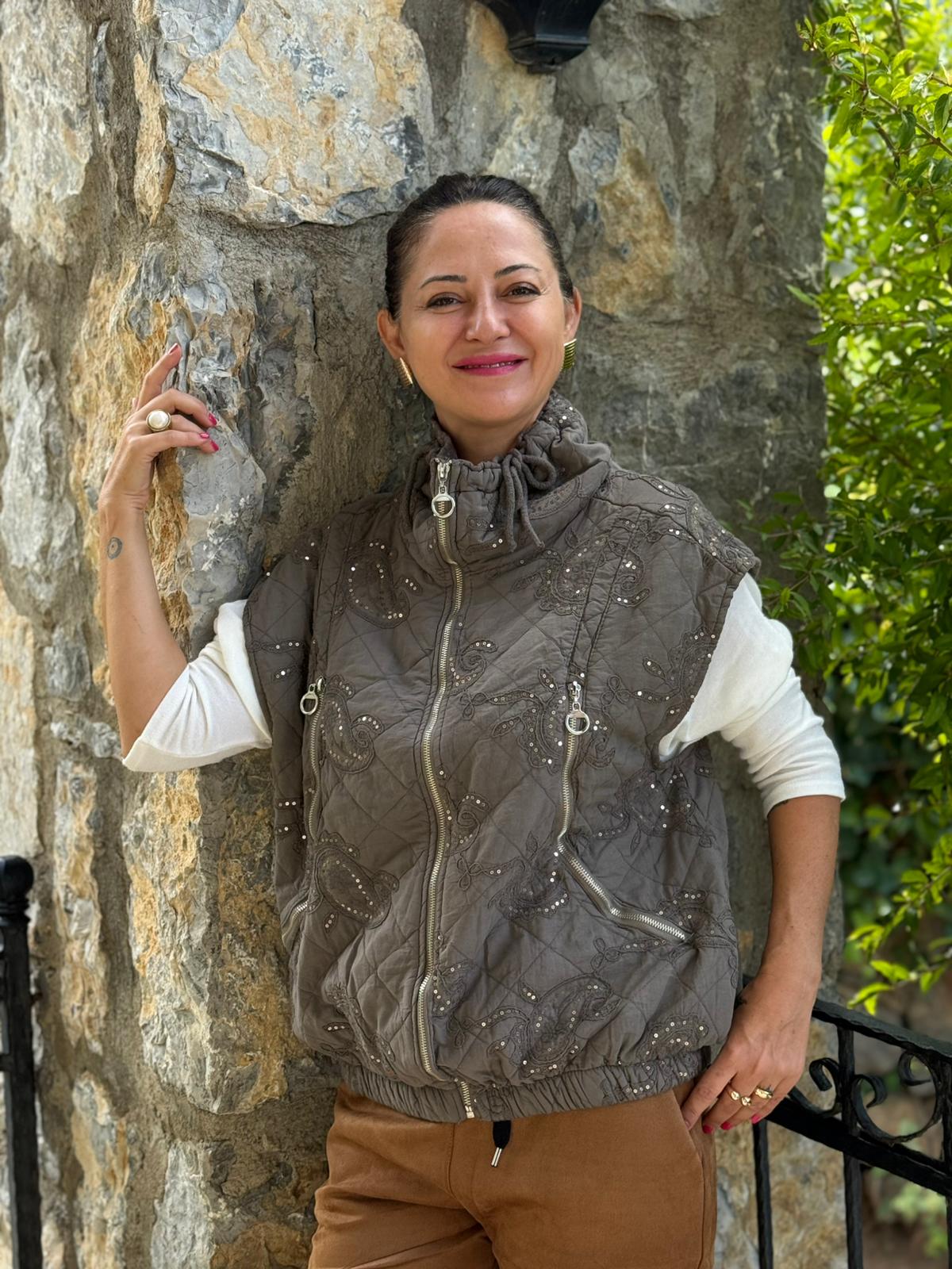 NC61582 Pul Payetli Balıkçı Yaka İtalyan Kapitone Yelek Vizon