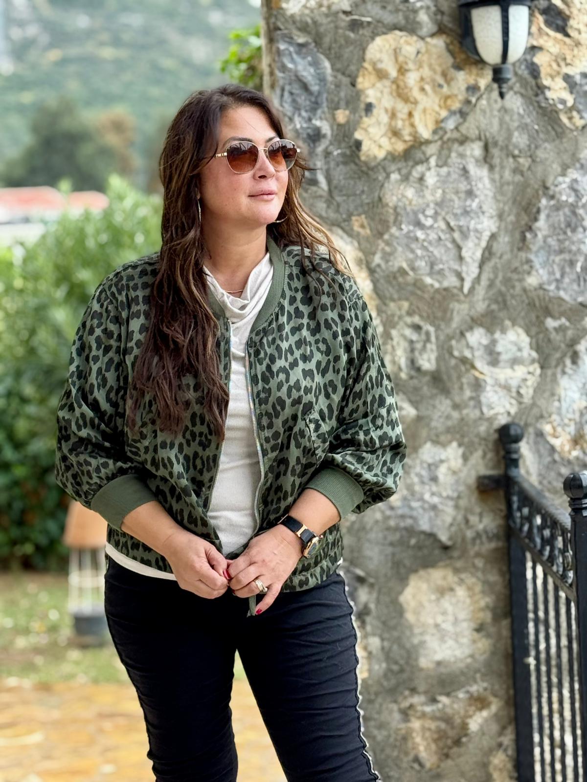 YG837903 İtalyan Leoparlı Saten İpek Ceket Haki