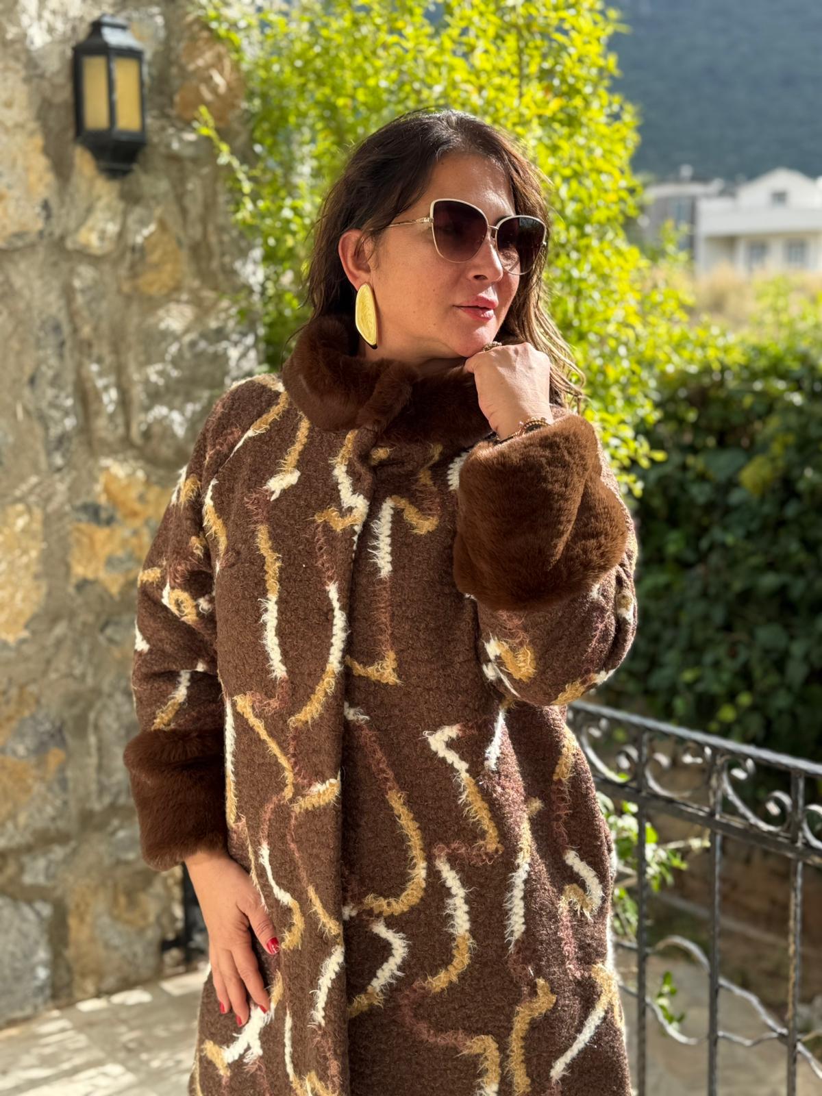 N2238 Abrigo Napa Leopardo Cremallera Negro