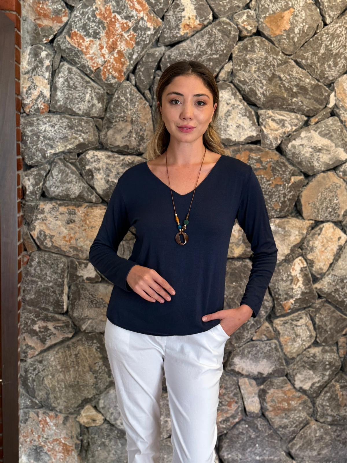 NC2025KB İtalyan V Yaka Kolyeli Bluz Lacivert