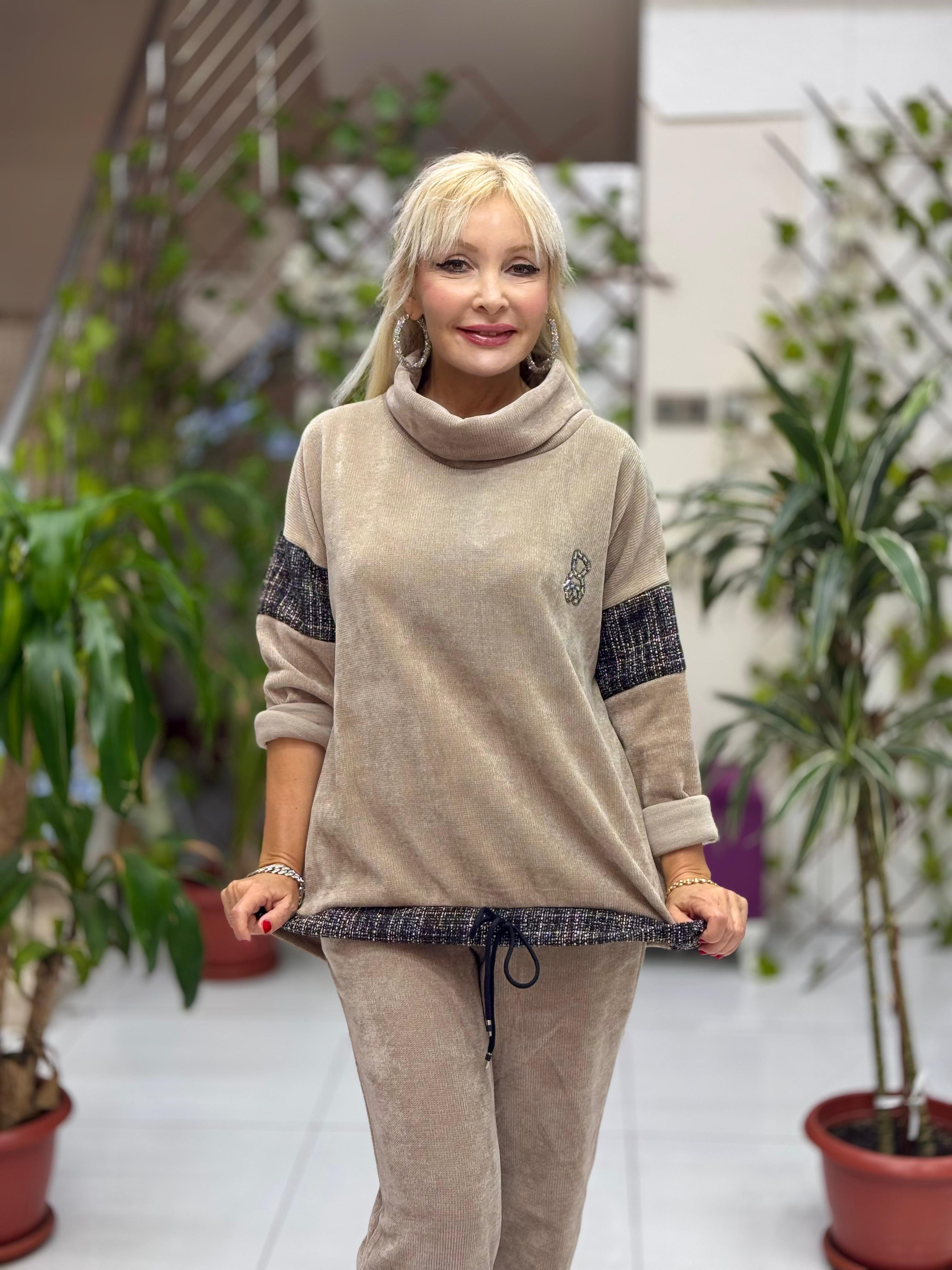 NC15517 Degaje Yaka Ayıcık Taşlı İtalyan Kadife Takım Vizon