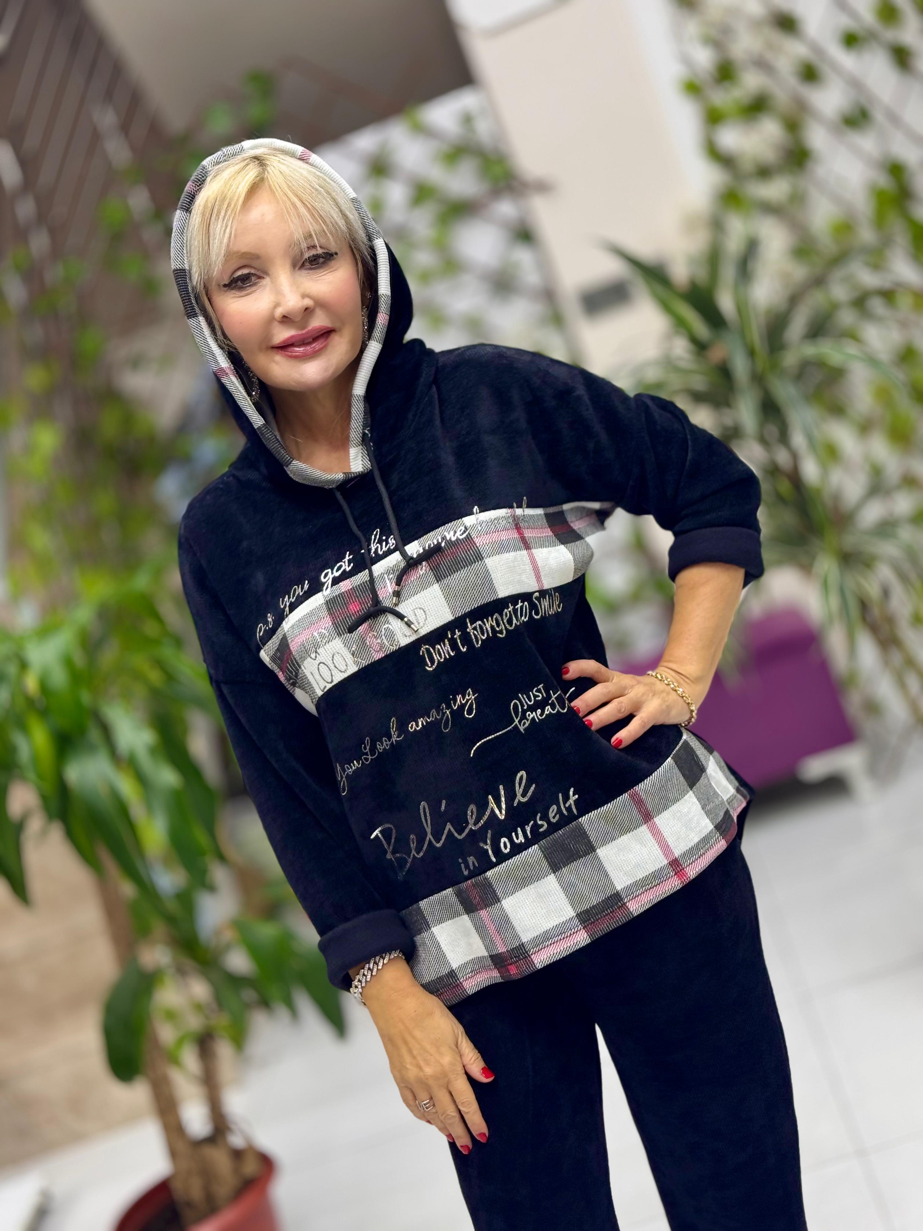 NC15502 Ekose Desenli Kapişonlu İtalyan Kadife Takım Siyah