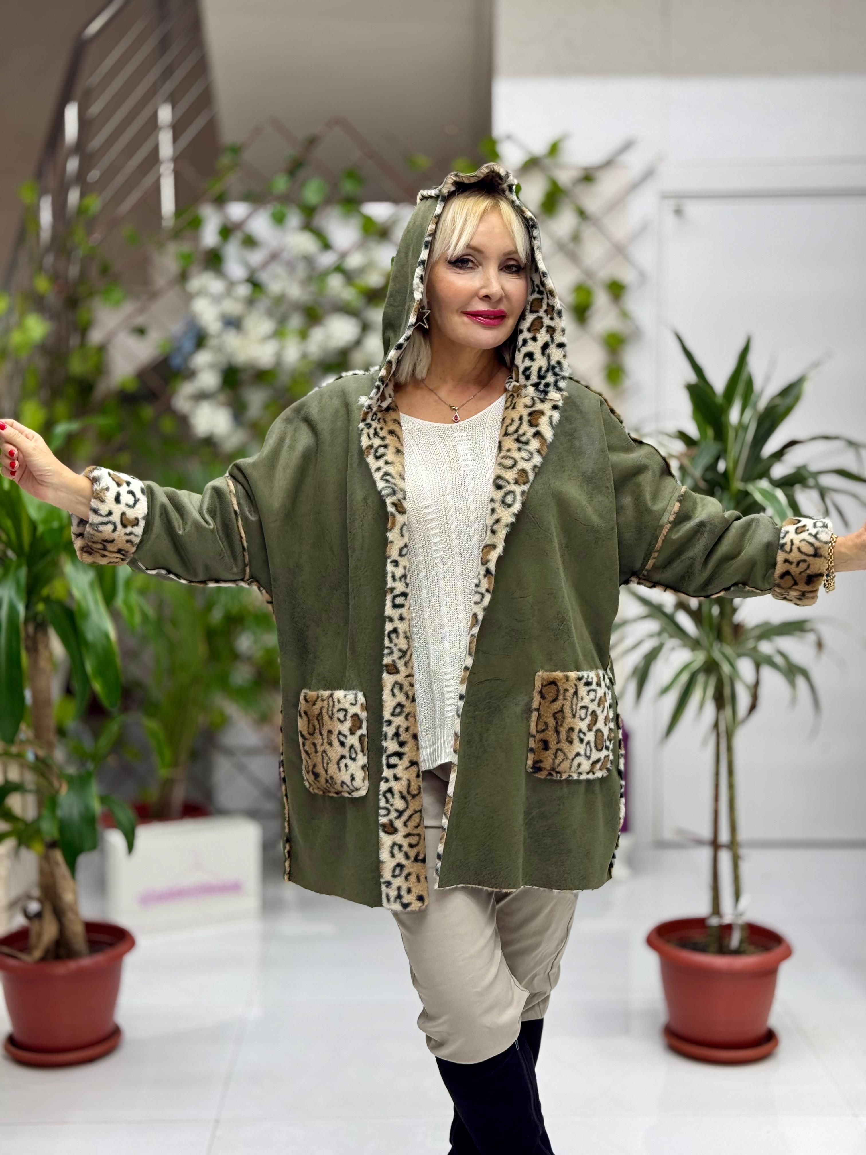 YG4170 İçi Kürklü Kapişonlu Kapamasız İtalyan Nubuk Kaban Yeşil