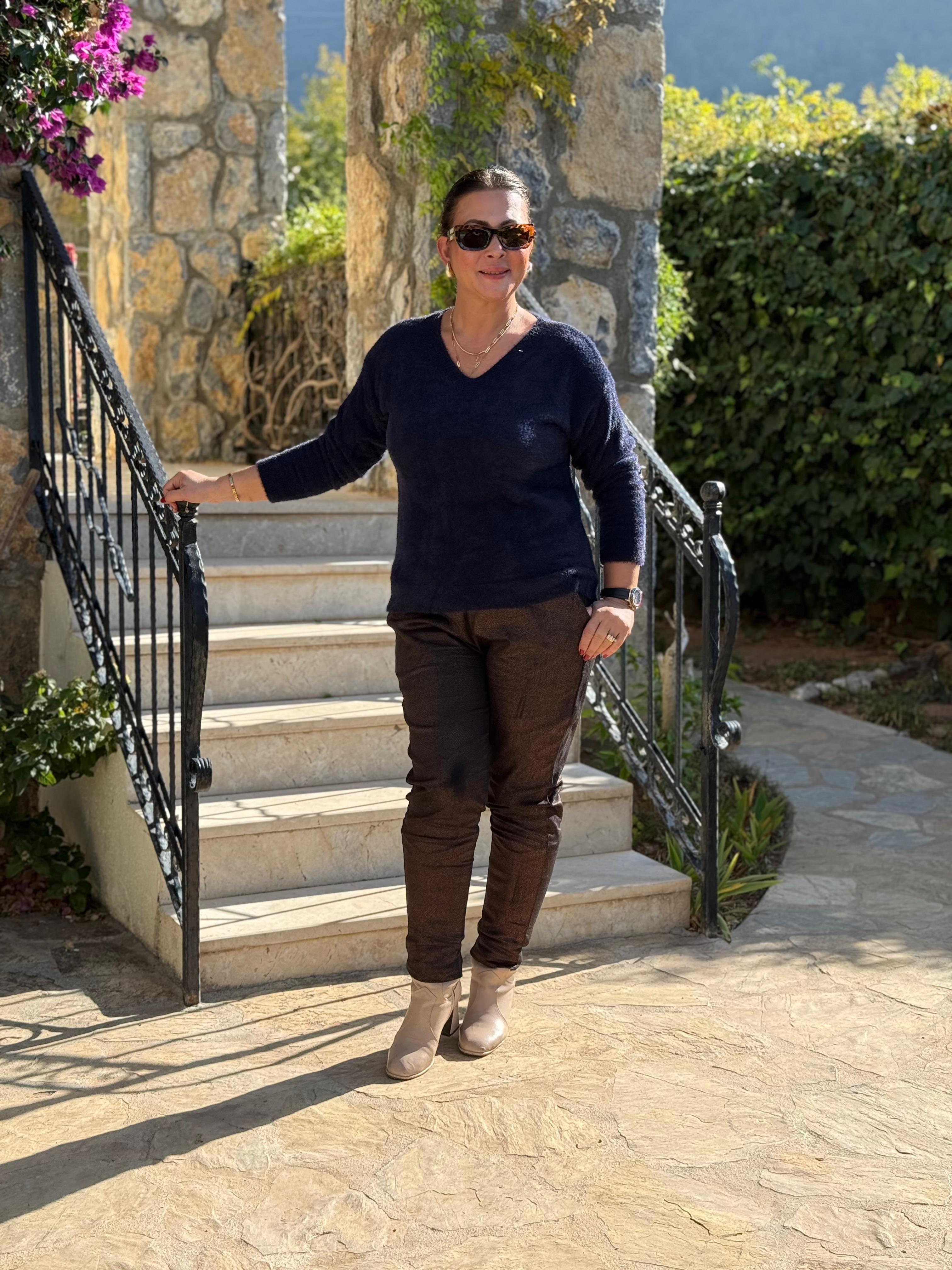 YG24029 İtalyan V Yaka Peluş Angora Kazak Lacivert