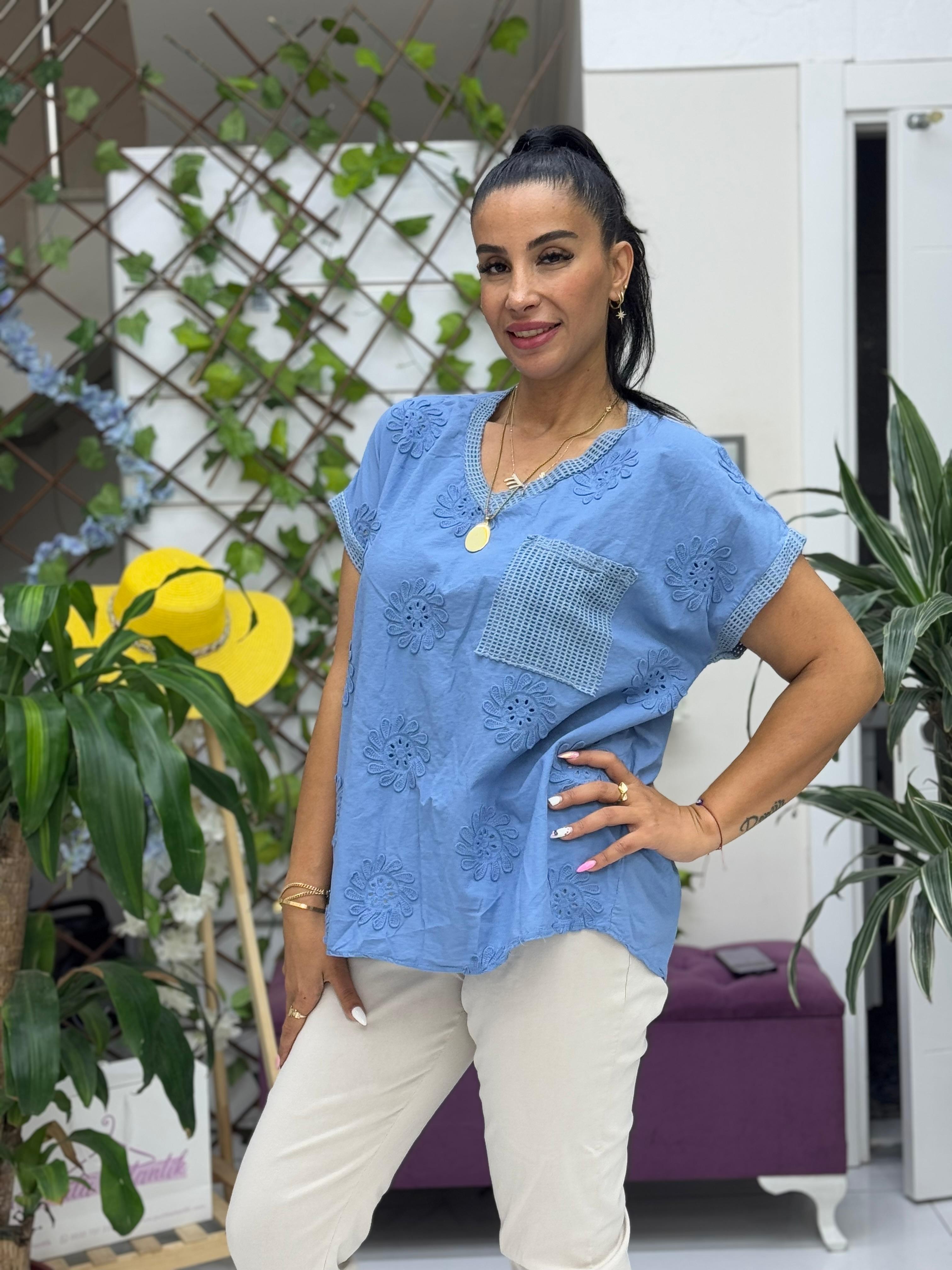 NC25043 İtalyan Nakışlı Cepli Coton Bluz Mavi