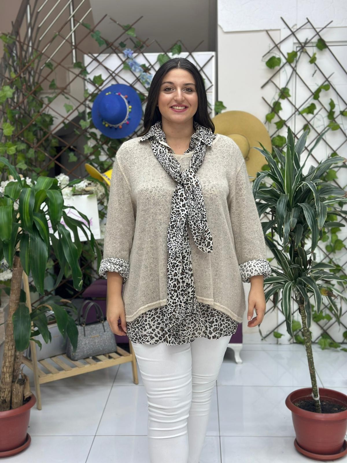 NC516020 İtalyan Leopar Desen Fularlı Erkek Yaka Kazak Krem