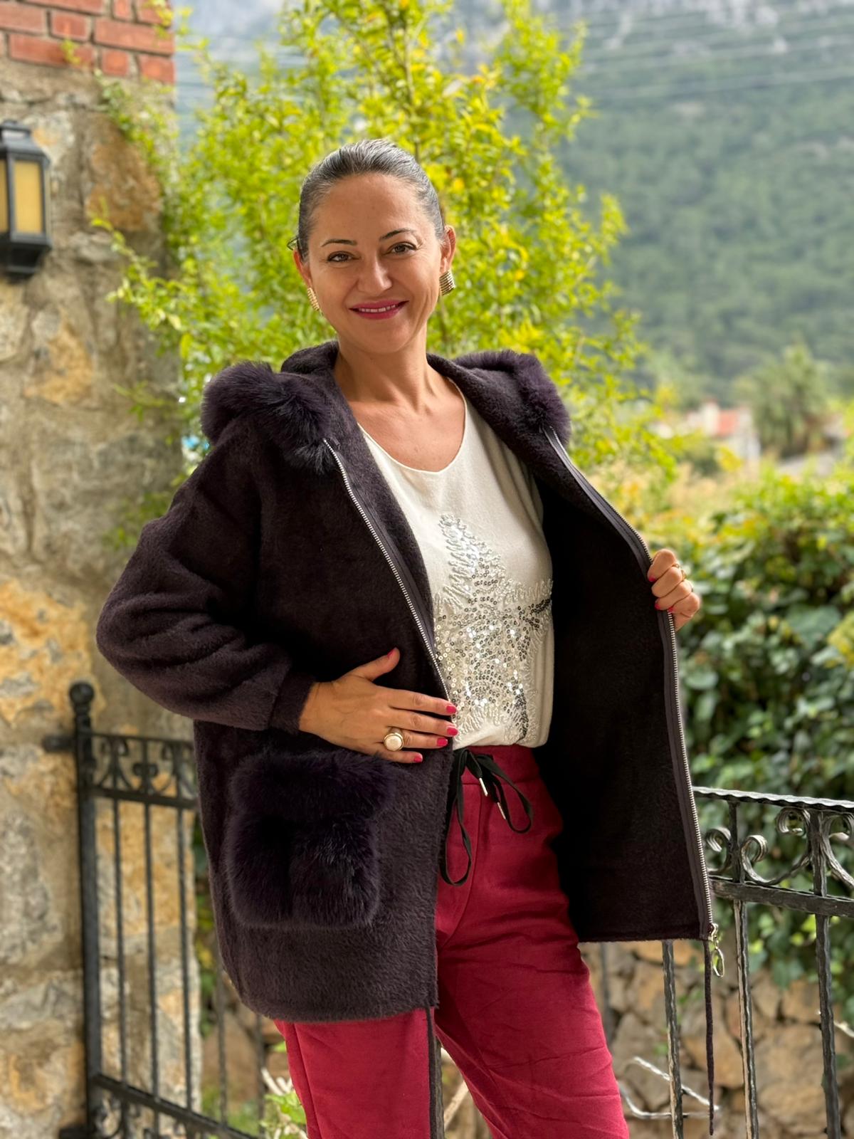 N33035 Abrigo Angora Con Capucha Y Bolsillos Crema