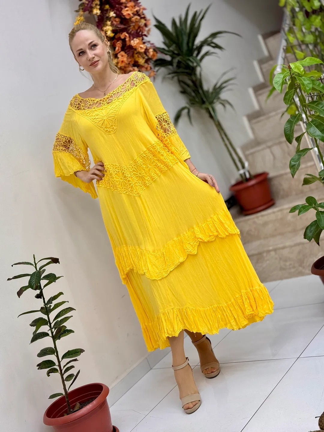VL12008 Yaka Detay Vual Elbise Sarı