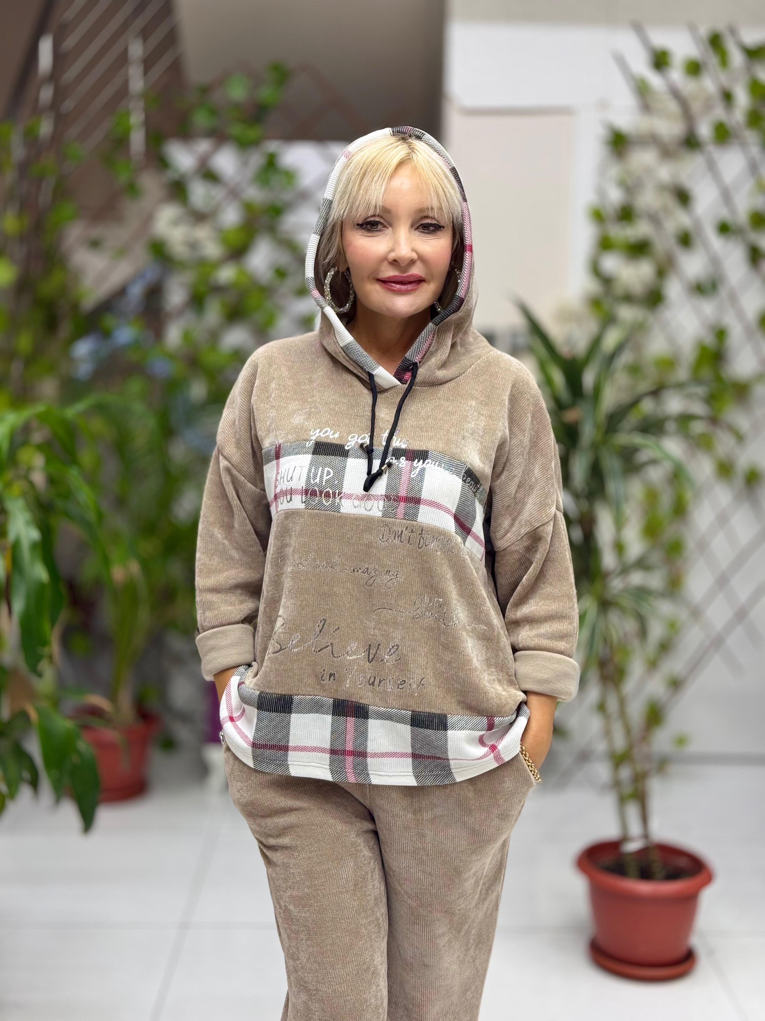 NC15502 Ekose Desenli Kapişonlu İtalyan Kadife Takım Vizon